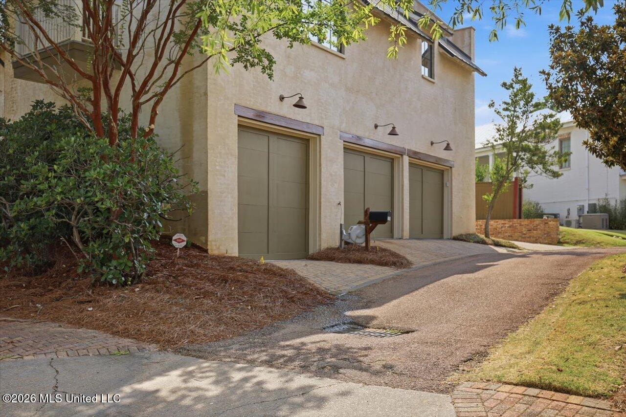 110 W Florida Boulevard Property Photo 111