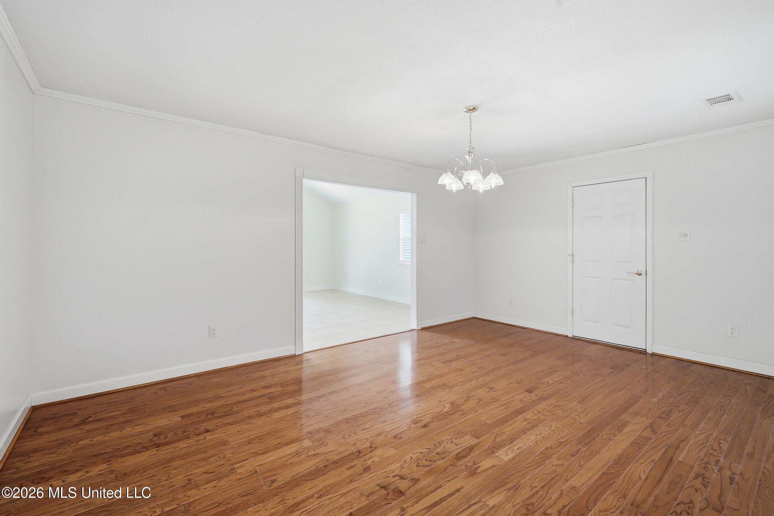 4000 Hillandale Drive Property Photo 11