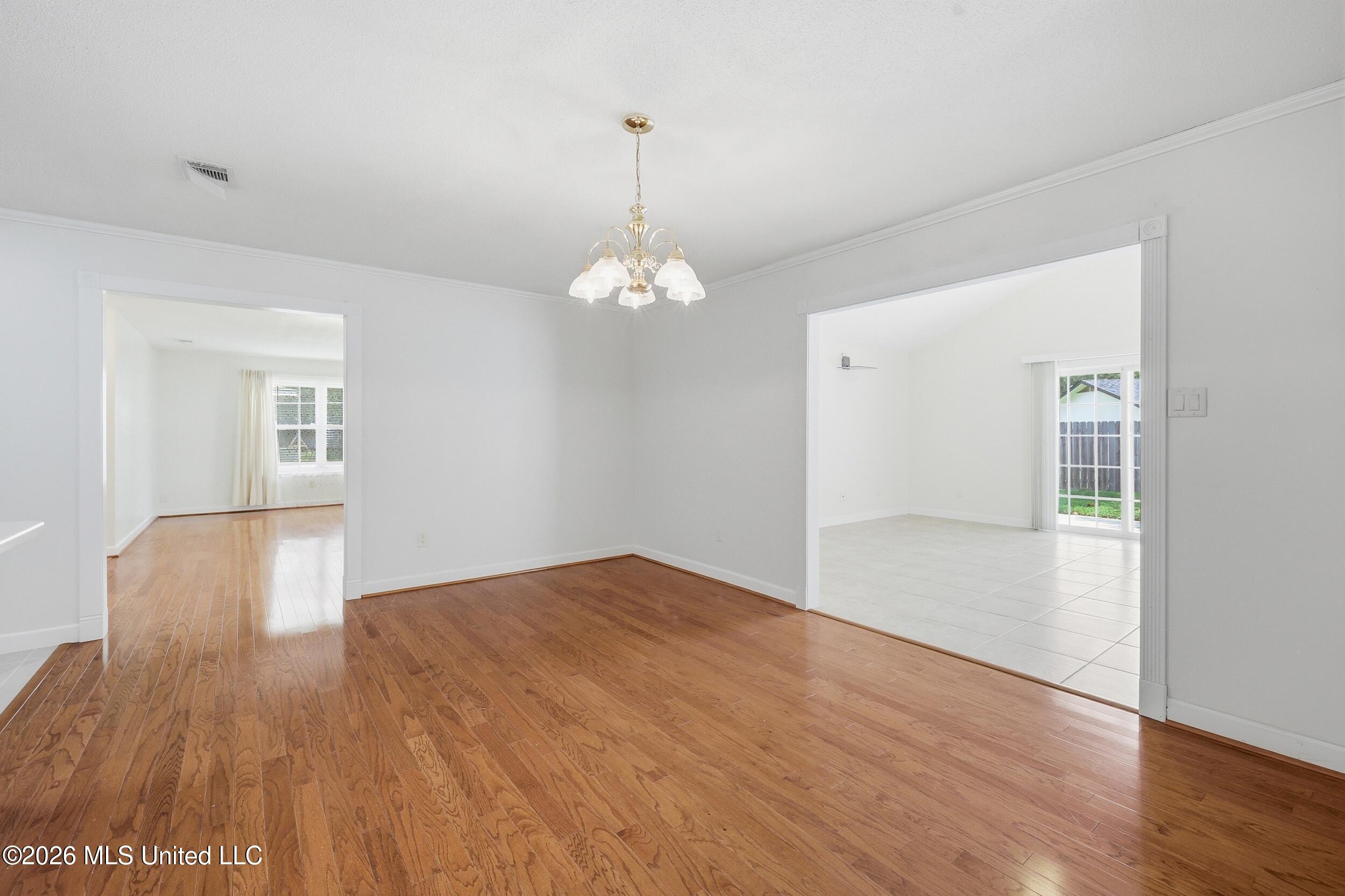 4000 Hillandale Drive Property Photo 12
