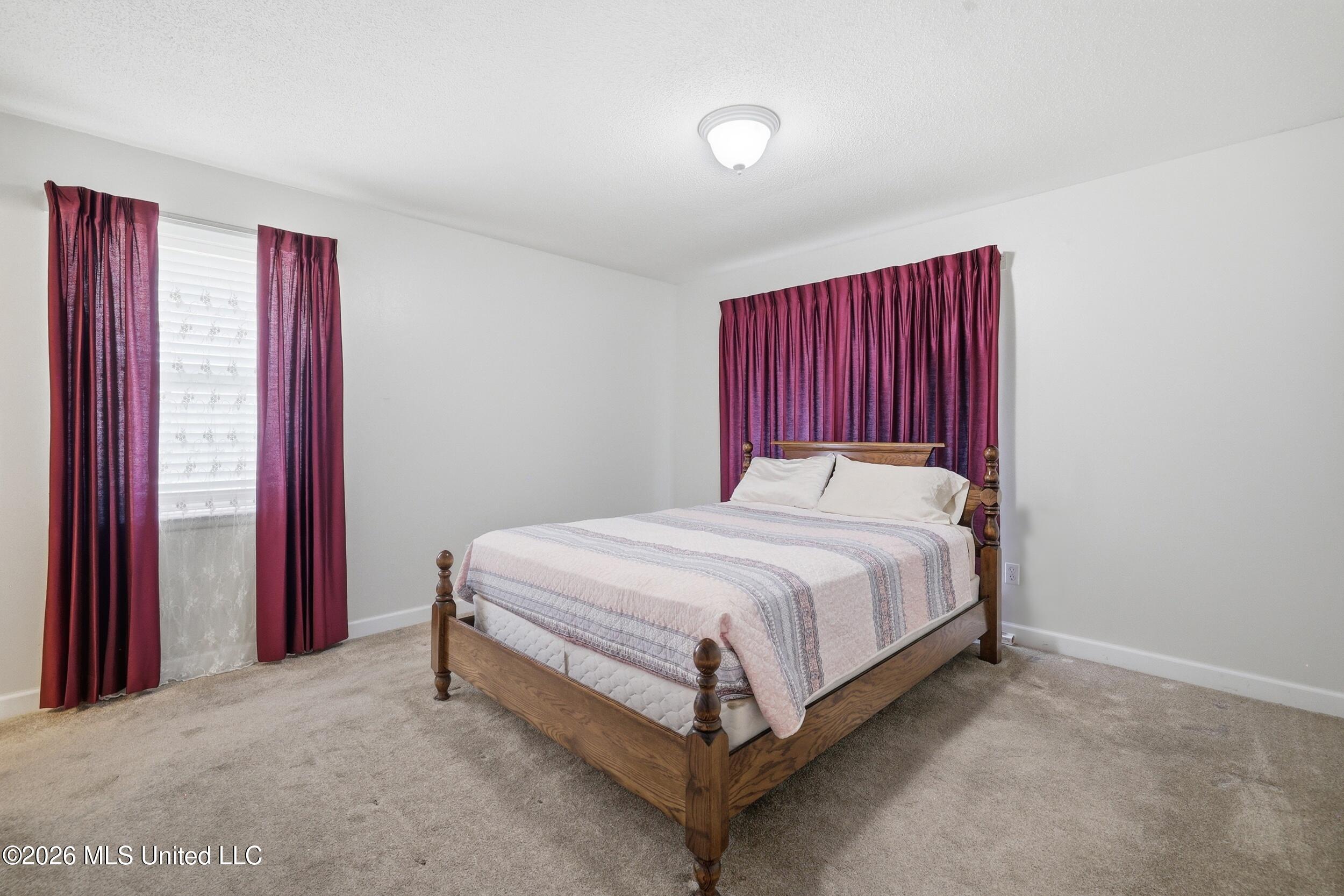 4000 Hillandale Drive Property Photo 19