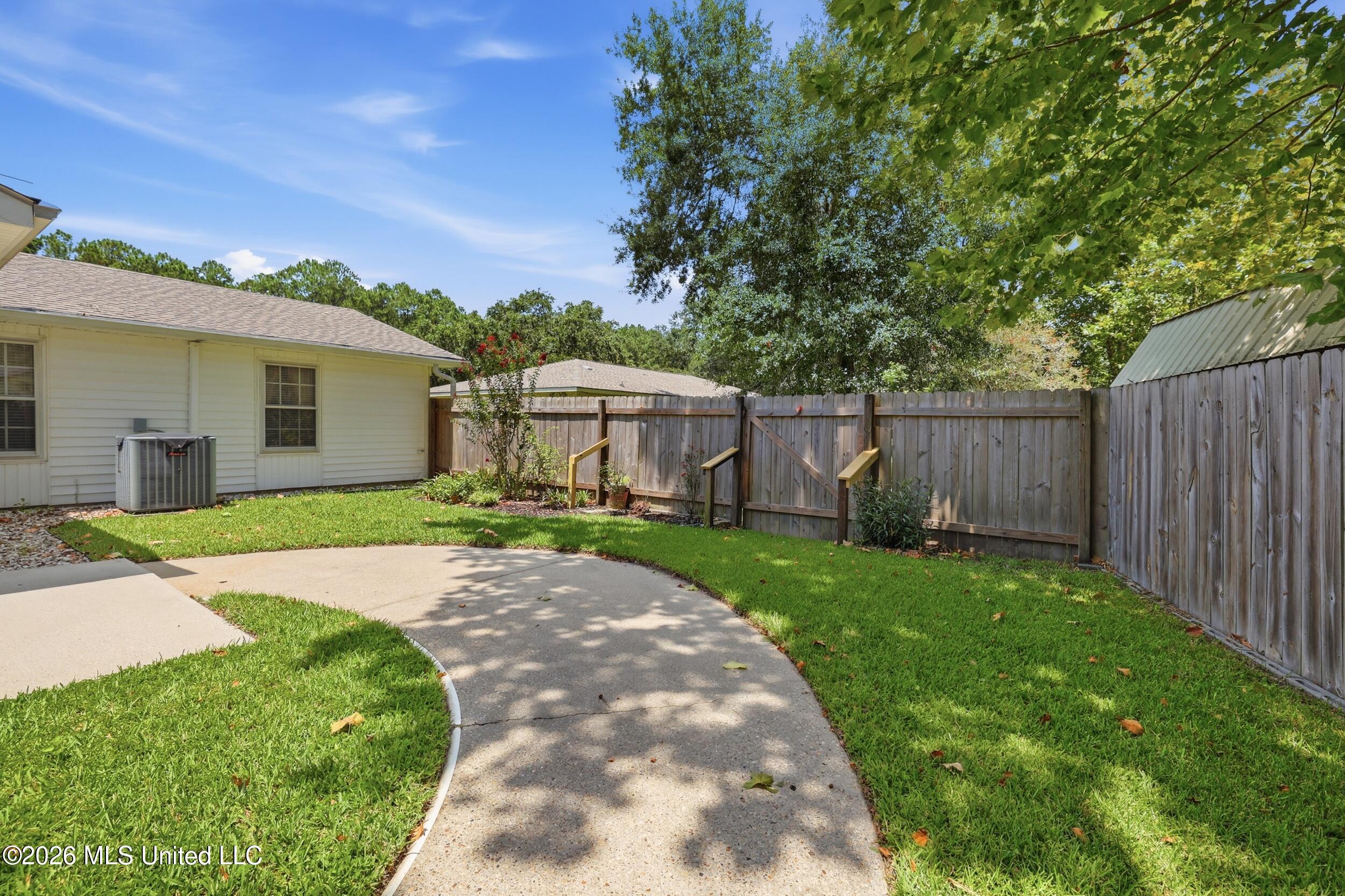 4000 Hillandale Drive Property Photo 36