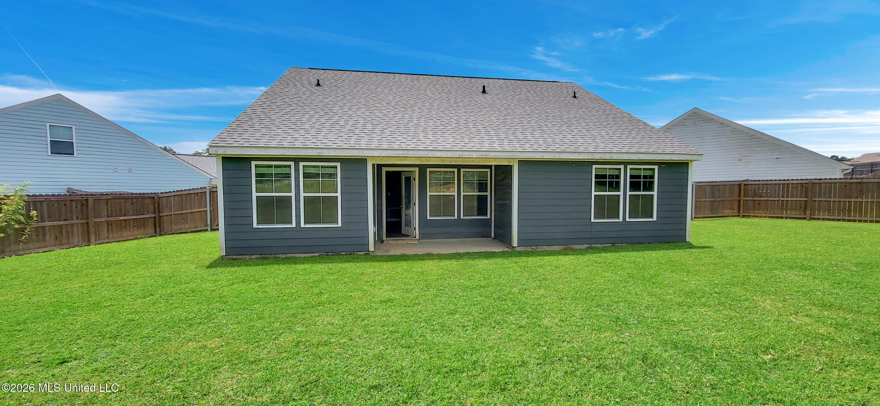18079 Crane Ridge Cove Property Photo 2