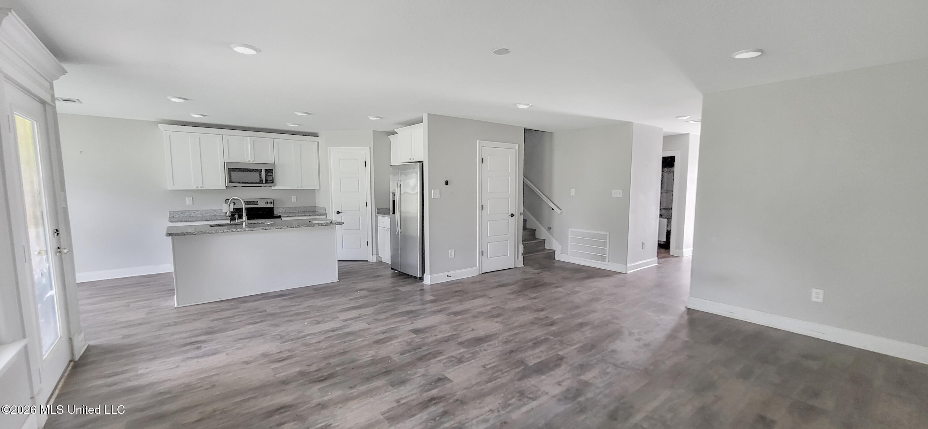 18079 Crane Ridge Cove Property Photo 4