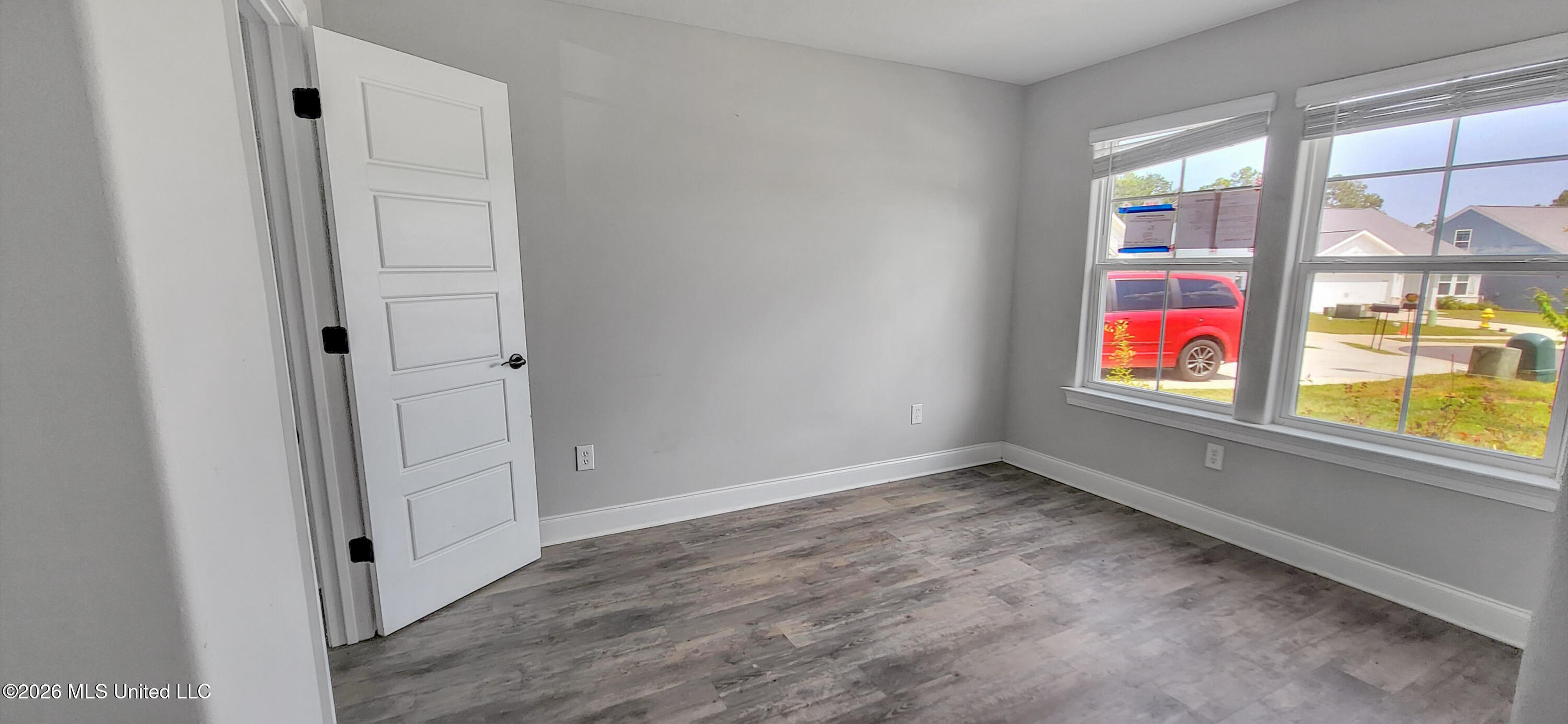 18079 Crane Ridge Cove Property Photo 8