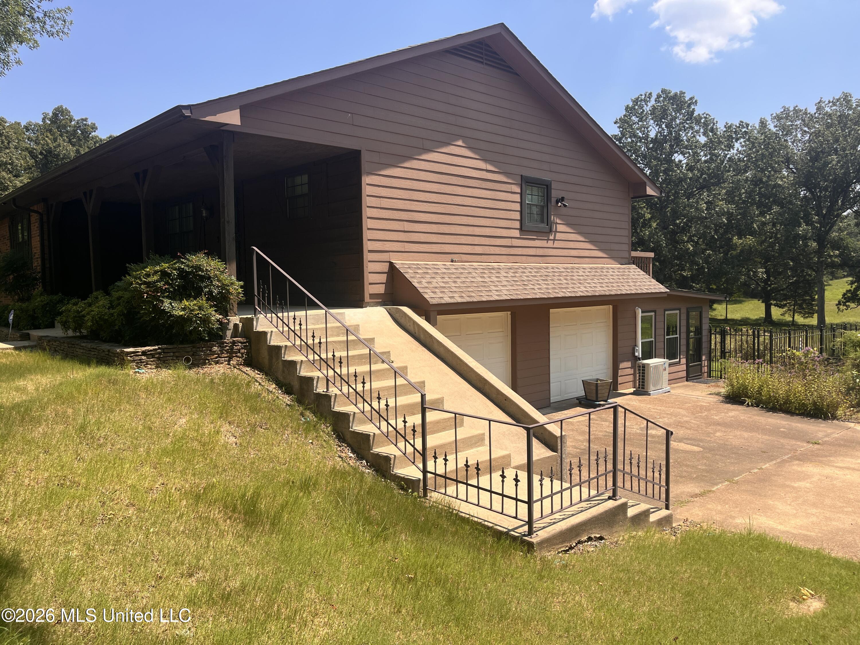 321 Odom Road Property Photo 1