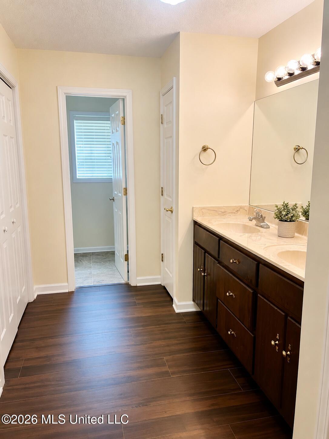 321 Odom Road Property Photo 14
