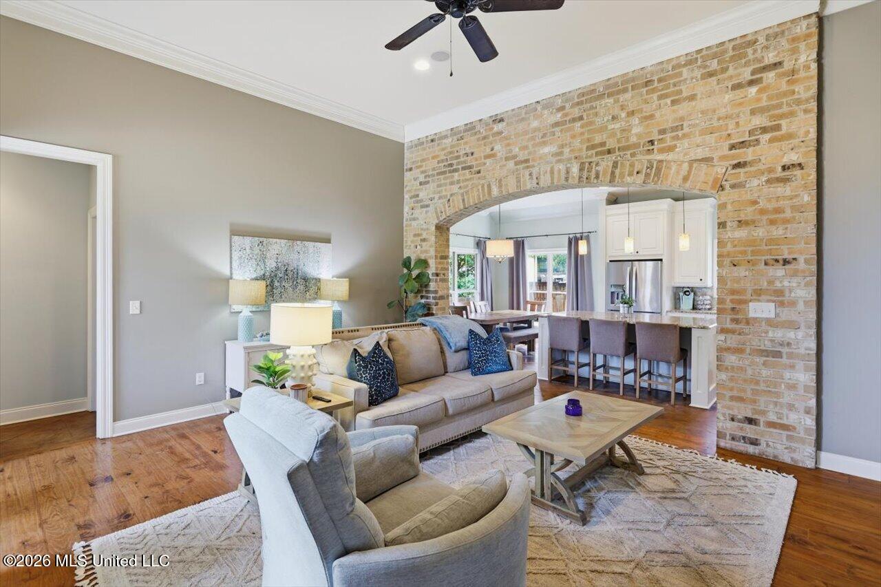 218 Emerald Circle Property Photo 6