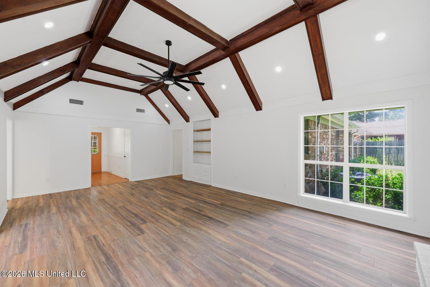612 Trailwood Drive Property Photo 11