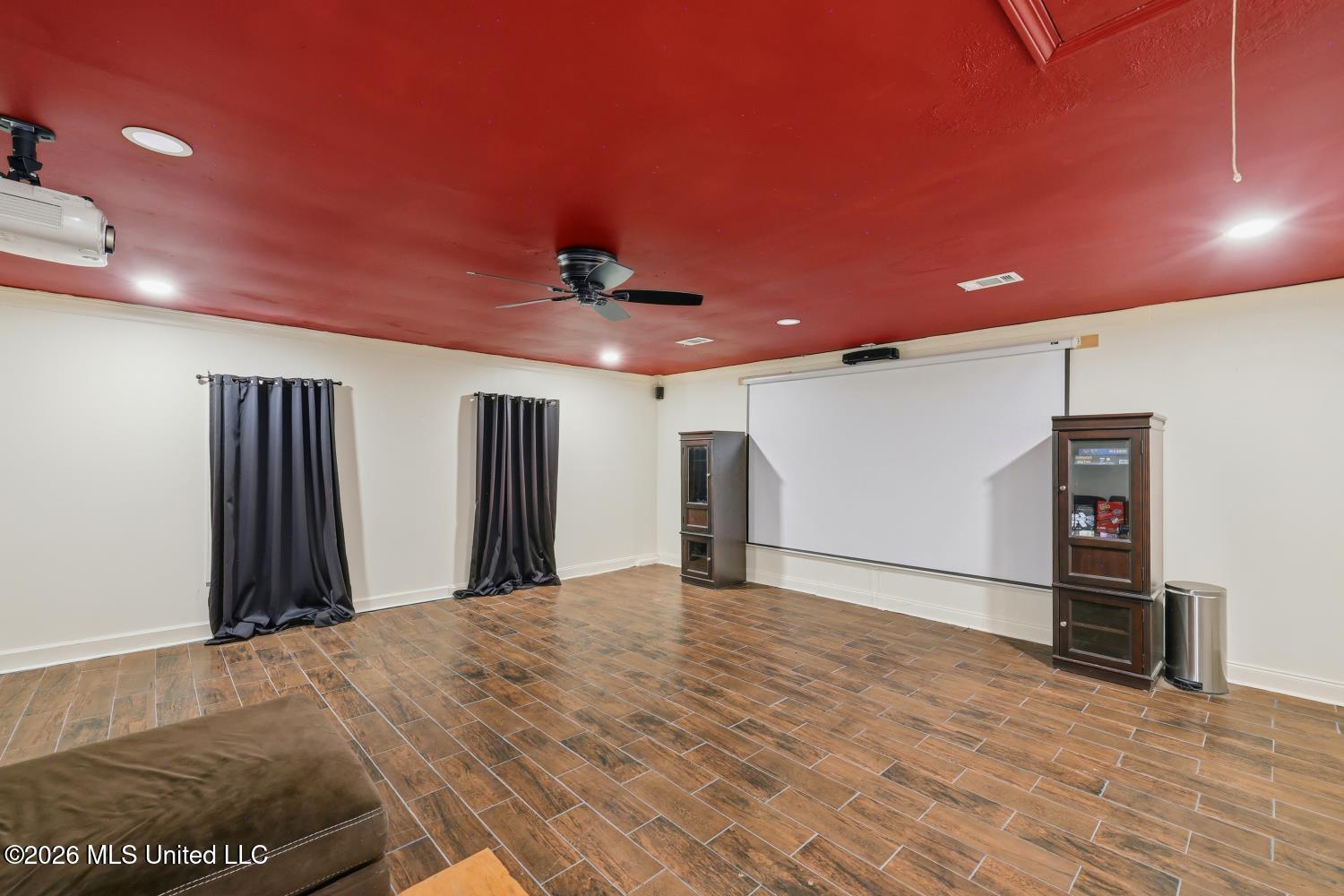 612 Trailwood Drive Property Photo 20