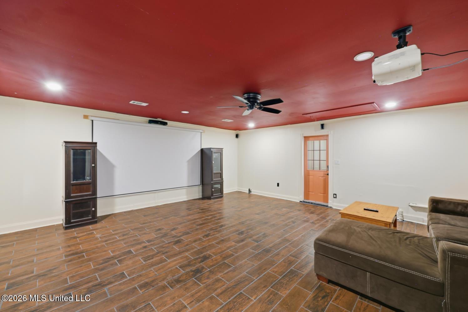 612 Trailwood Drive Property Photo 21
