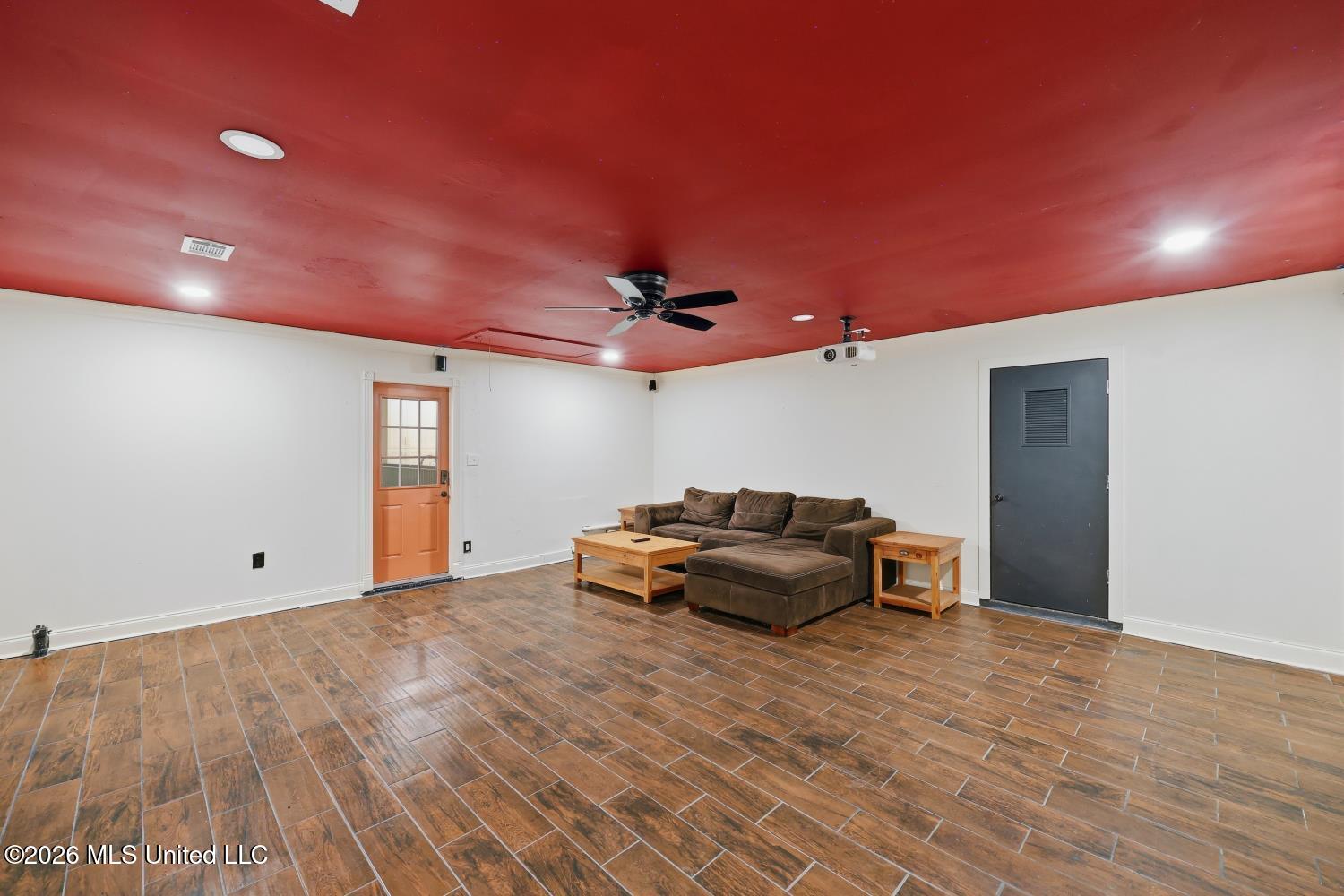 612 Trailwood Drive Property Photo 22