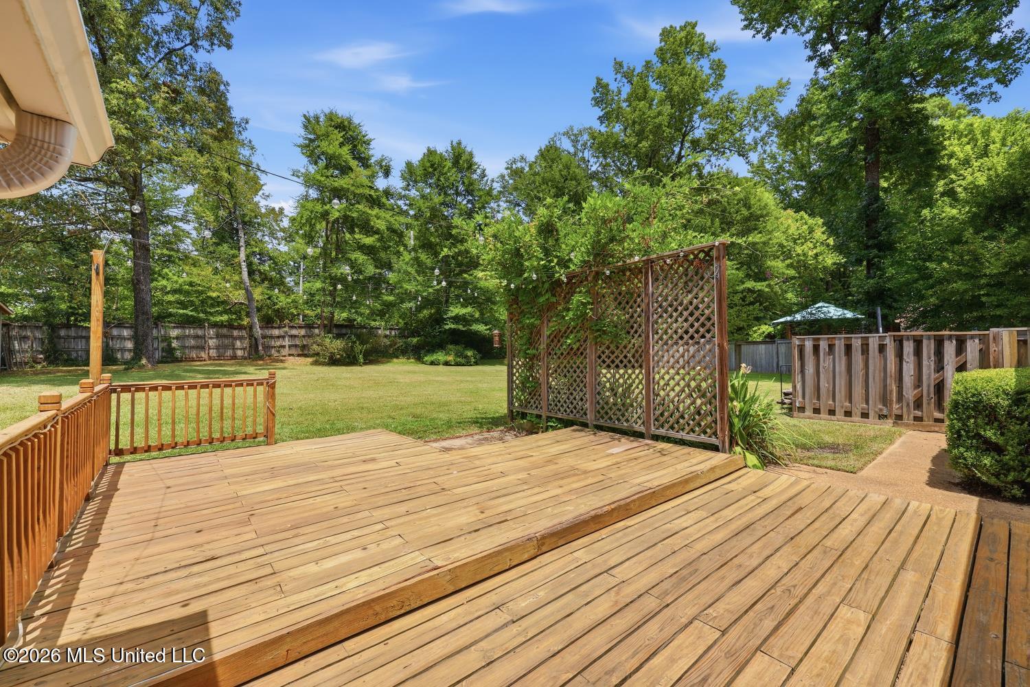 612 Trailwood Drive Property Photo 39