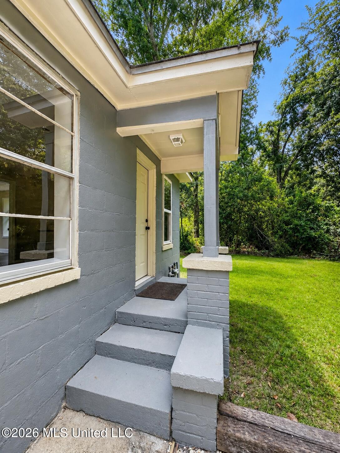 520 1st Street Property Photo 5