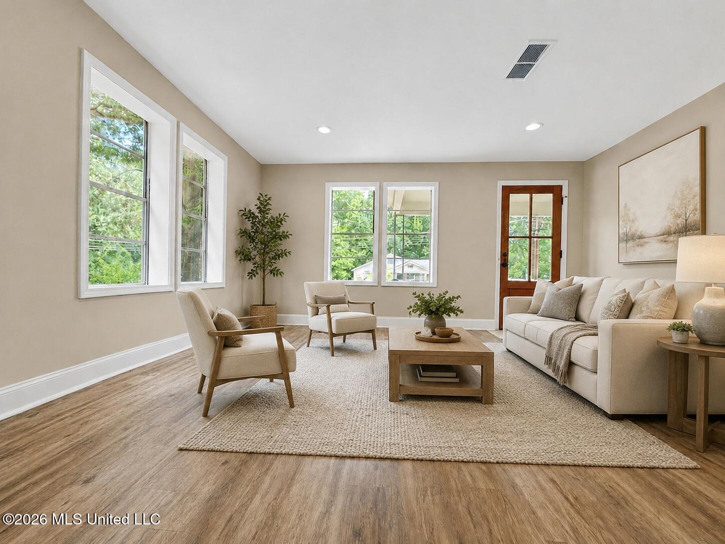 520 1st Street Property Photo 8