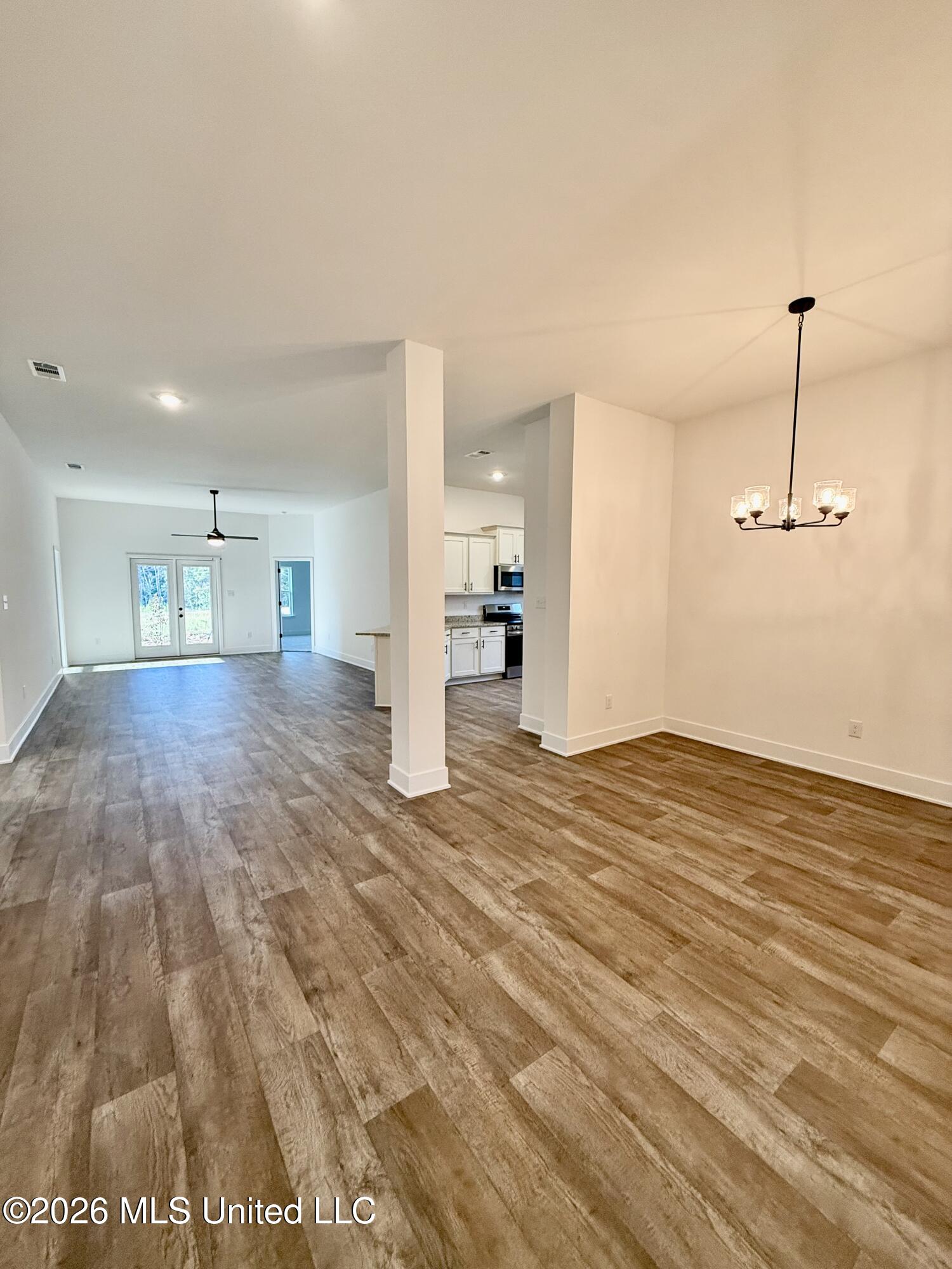 14164 Hartland Drive Property Photo 6