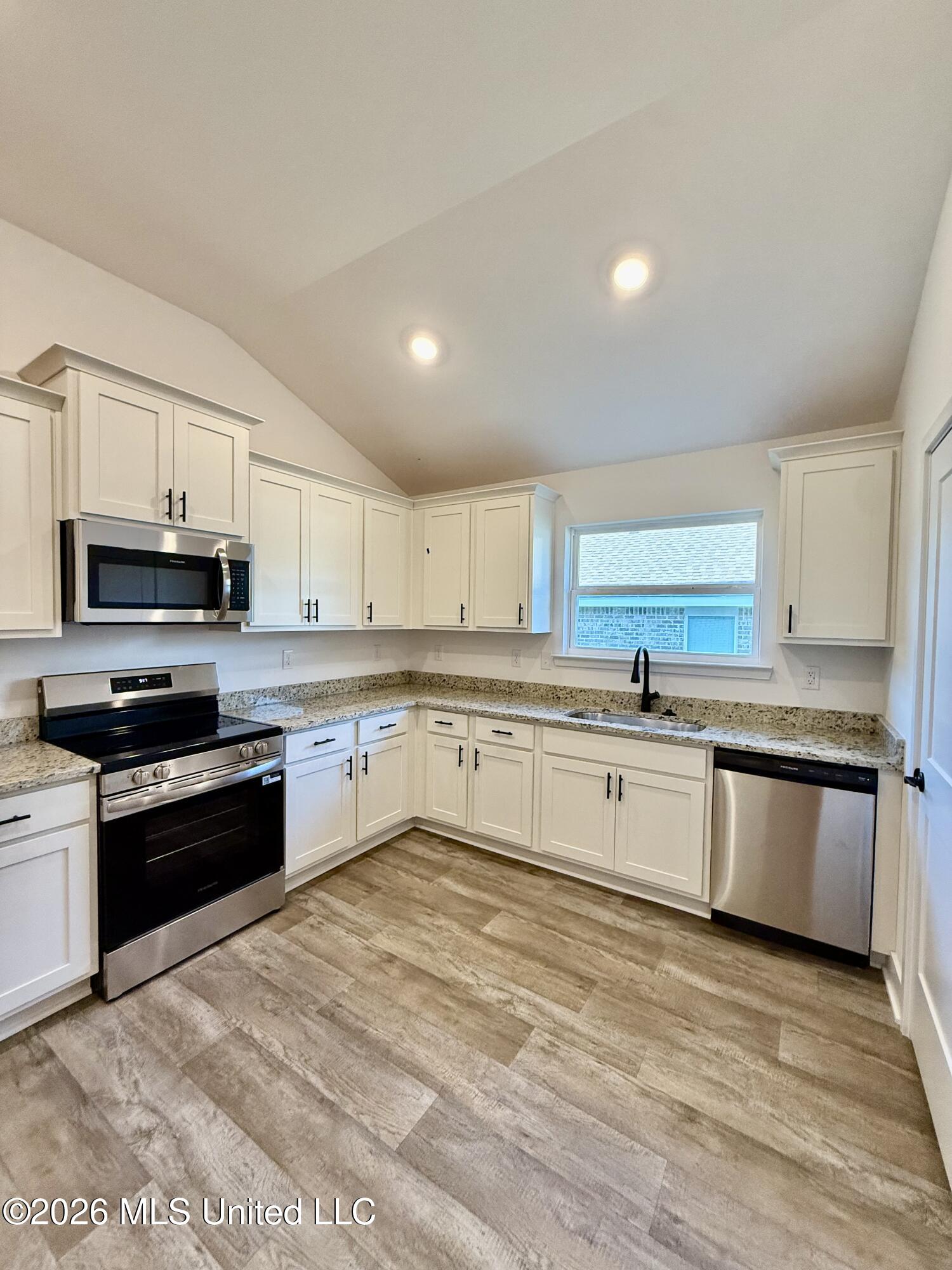 14164 Hartland Drive Property Photo 12