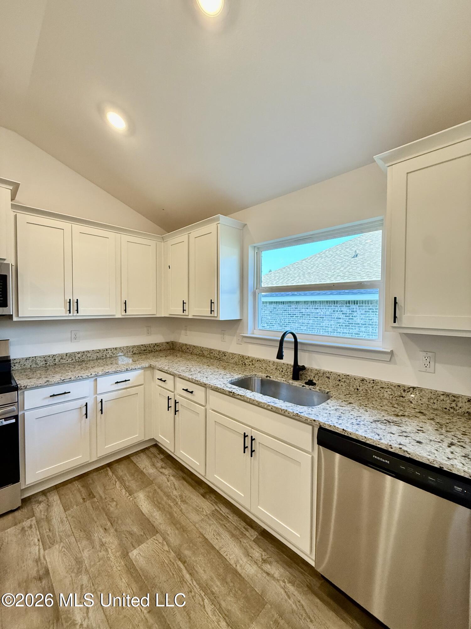 14164 Hartland Drive Property Photo 13