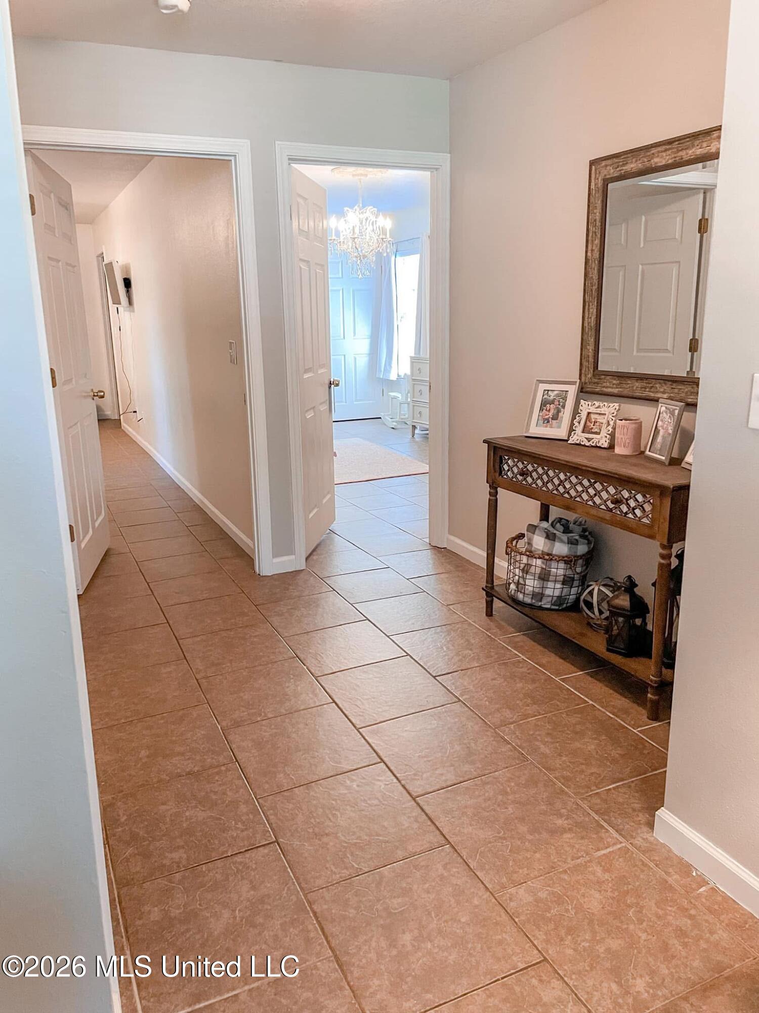 106 Thompson Property Photo 4