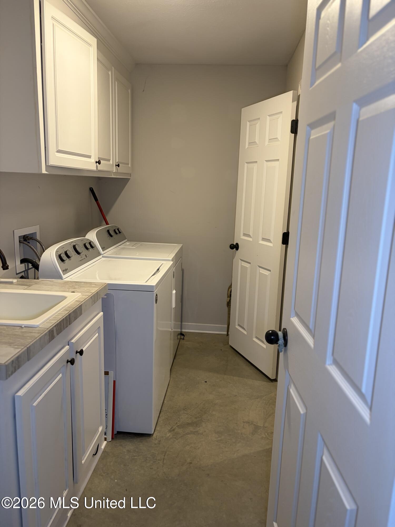 995 Filmore Drive Property Photo 17