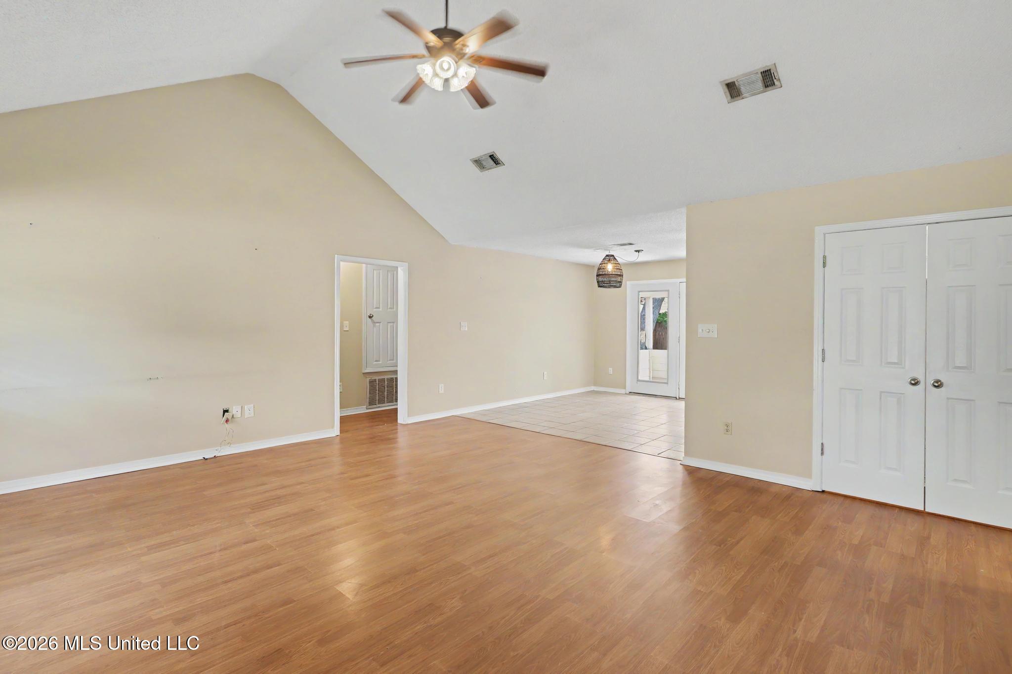 8408 Clamshell Avenue Property Photo 3