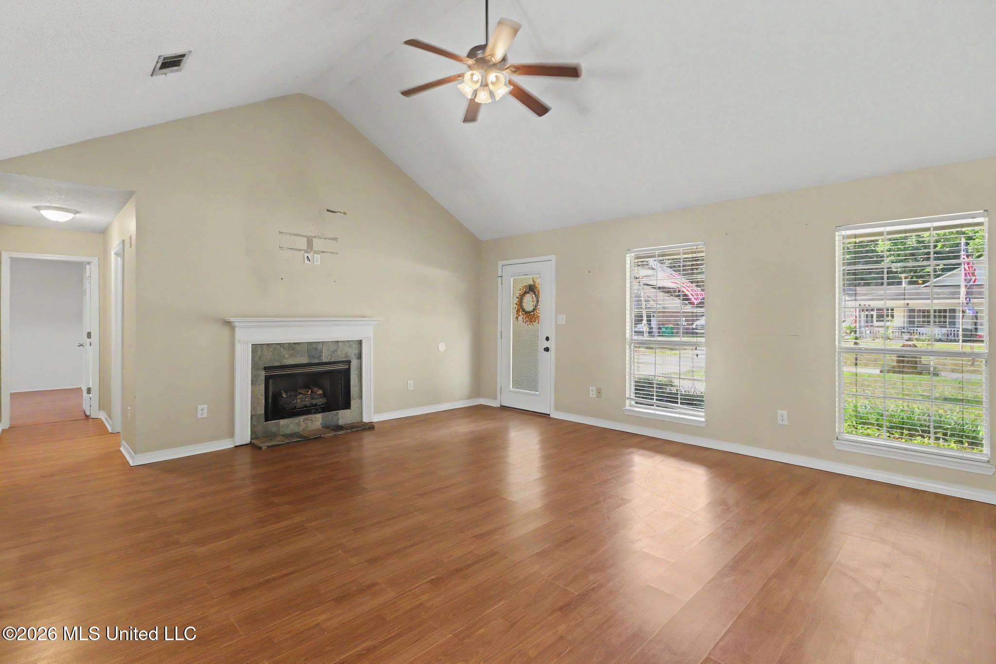 8408 Clamshell Avenue Property Photo 4