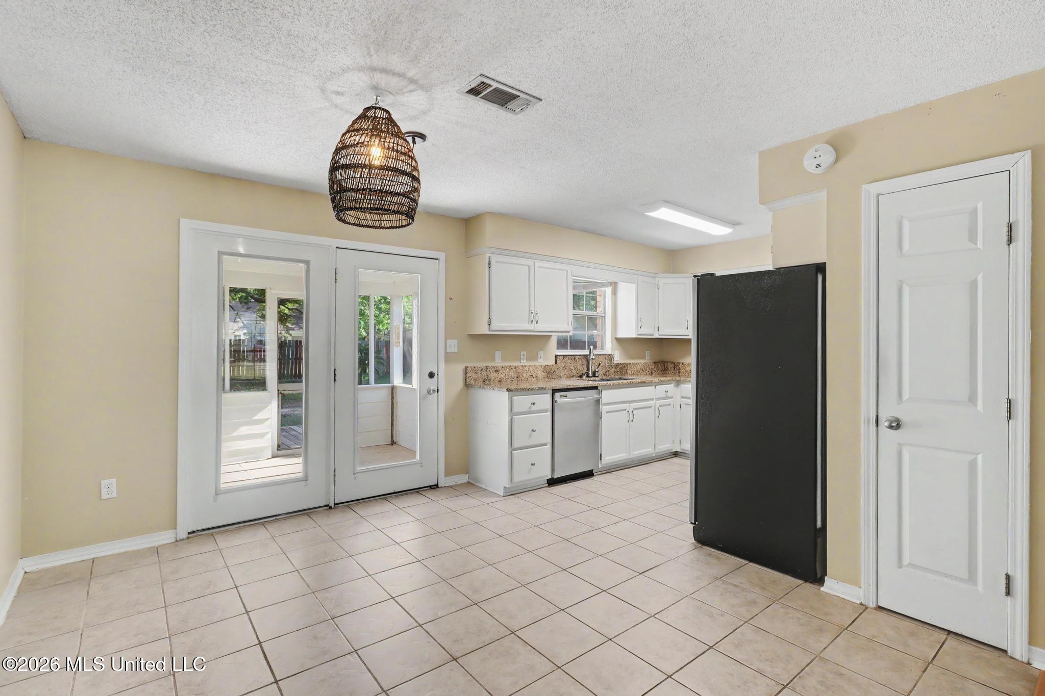 8408 Clamshell Avenue Property Photo 7