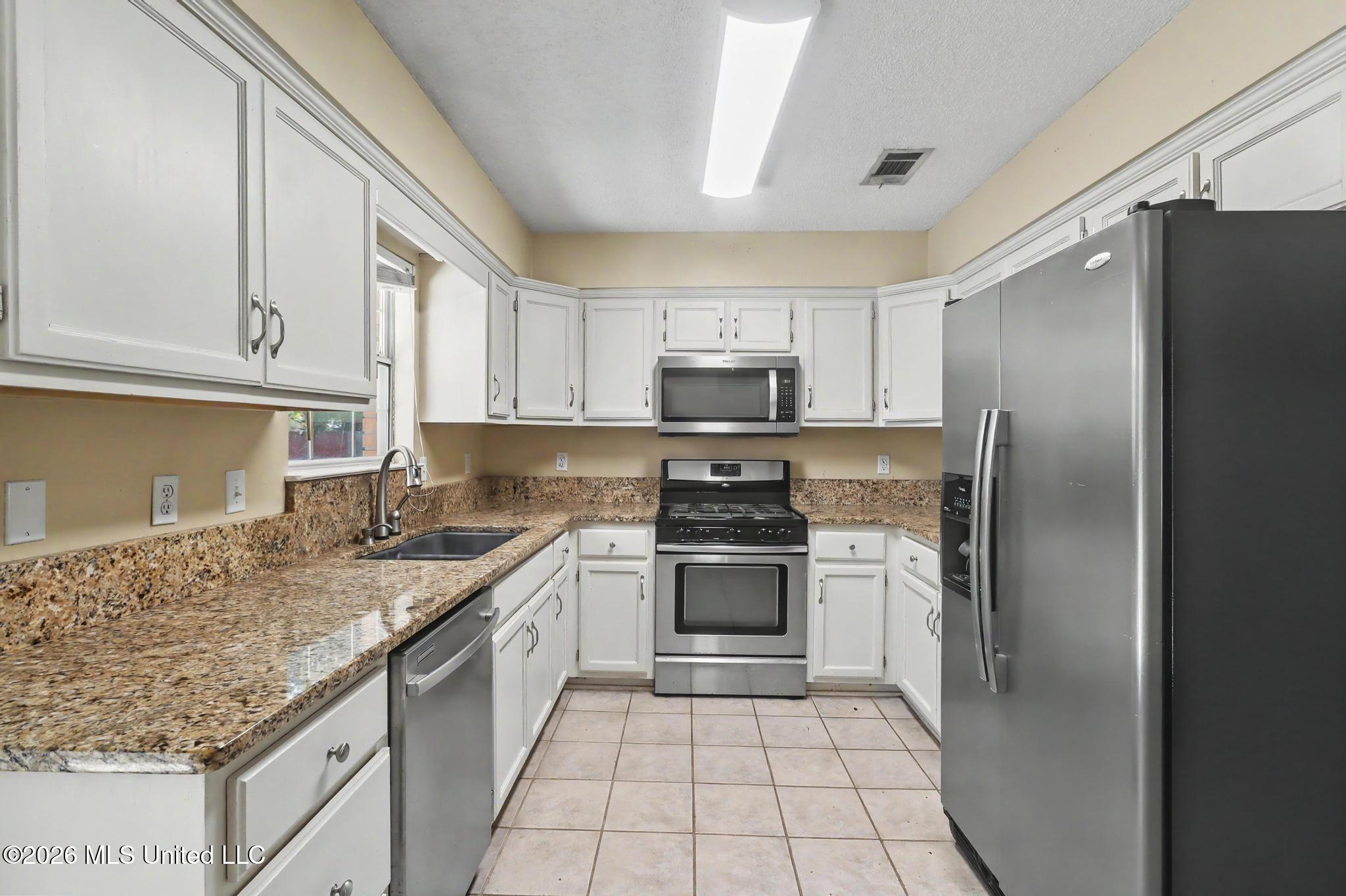8408 Clamshell Avenue Property Photo 8