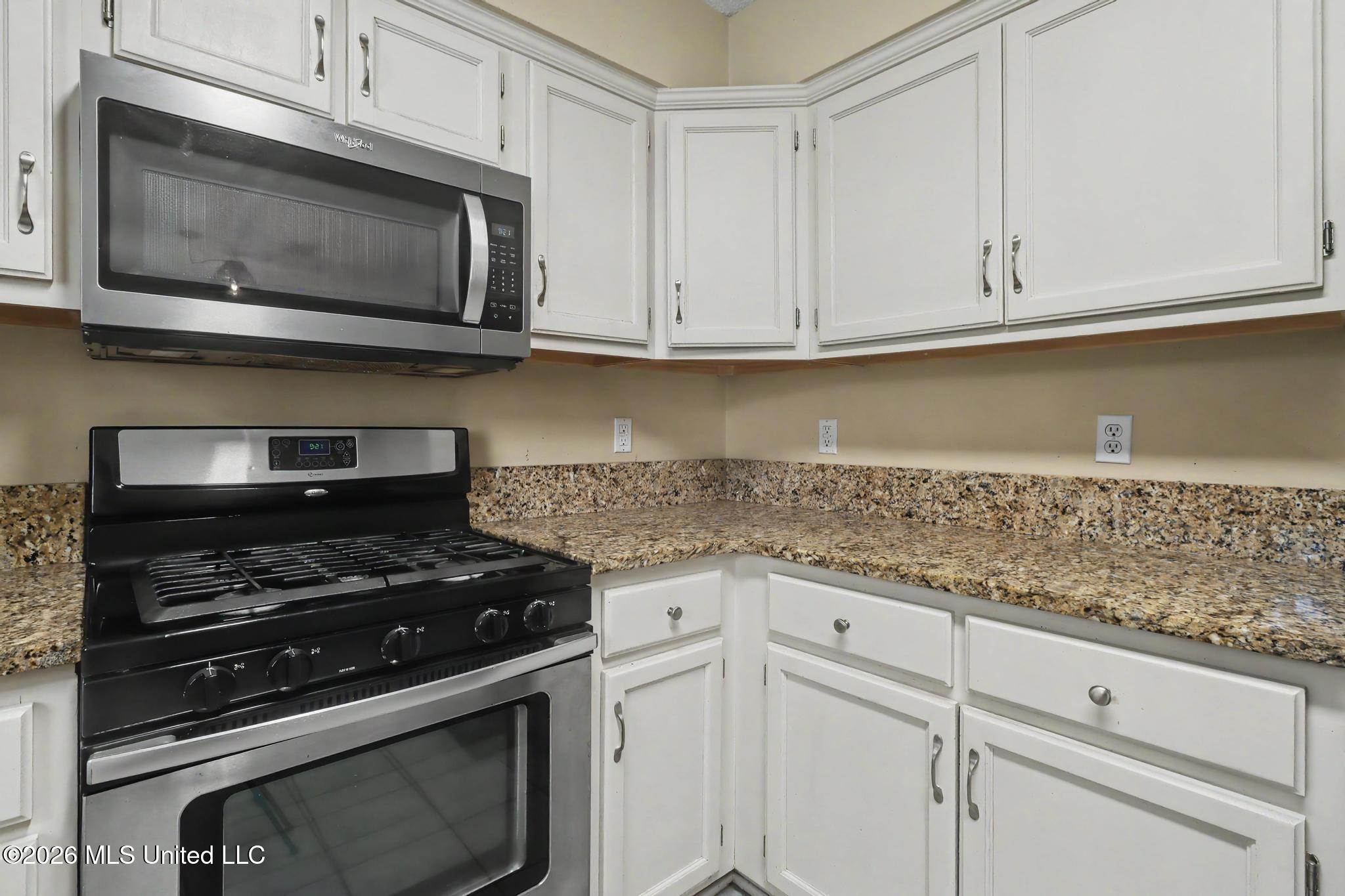 8408 Clamshell Avenue Property Photo 9
