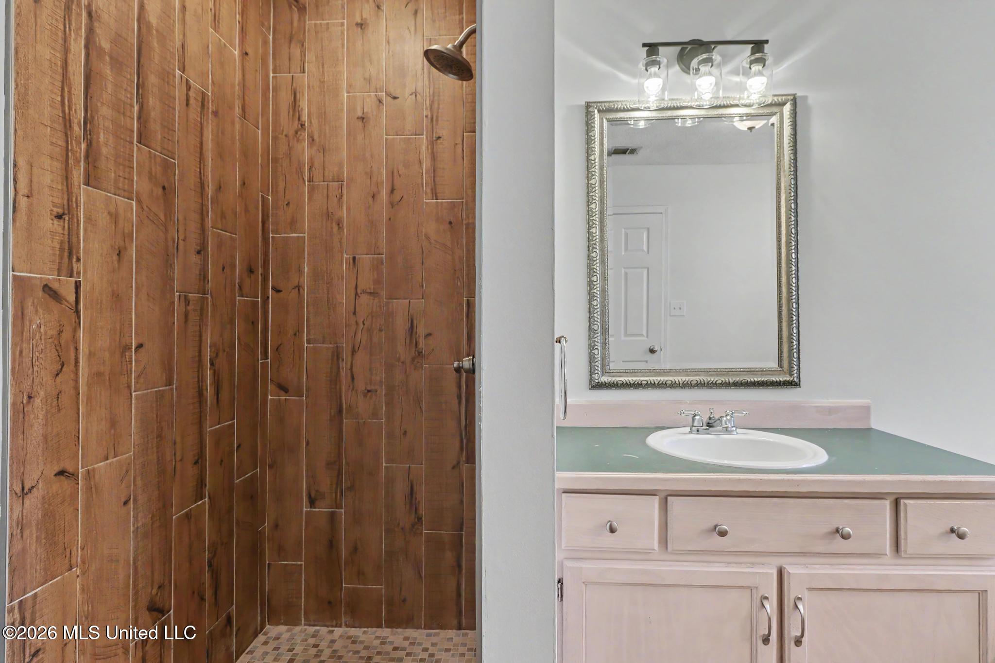 8408 Clamshell Avenue Property Photo 19