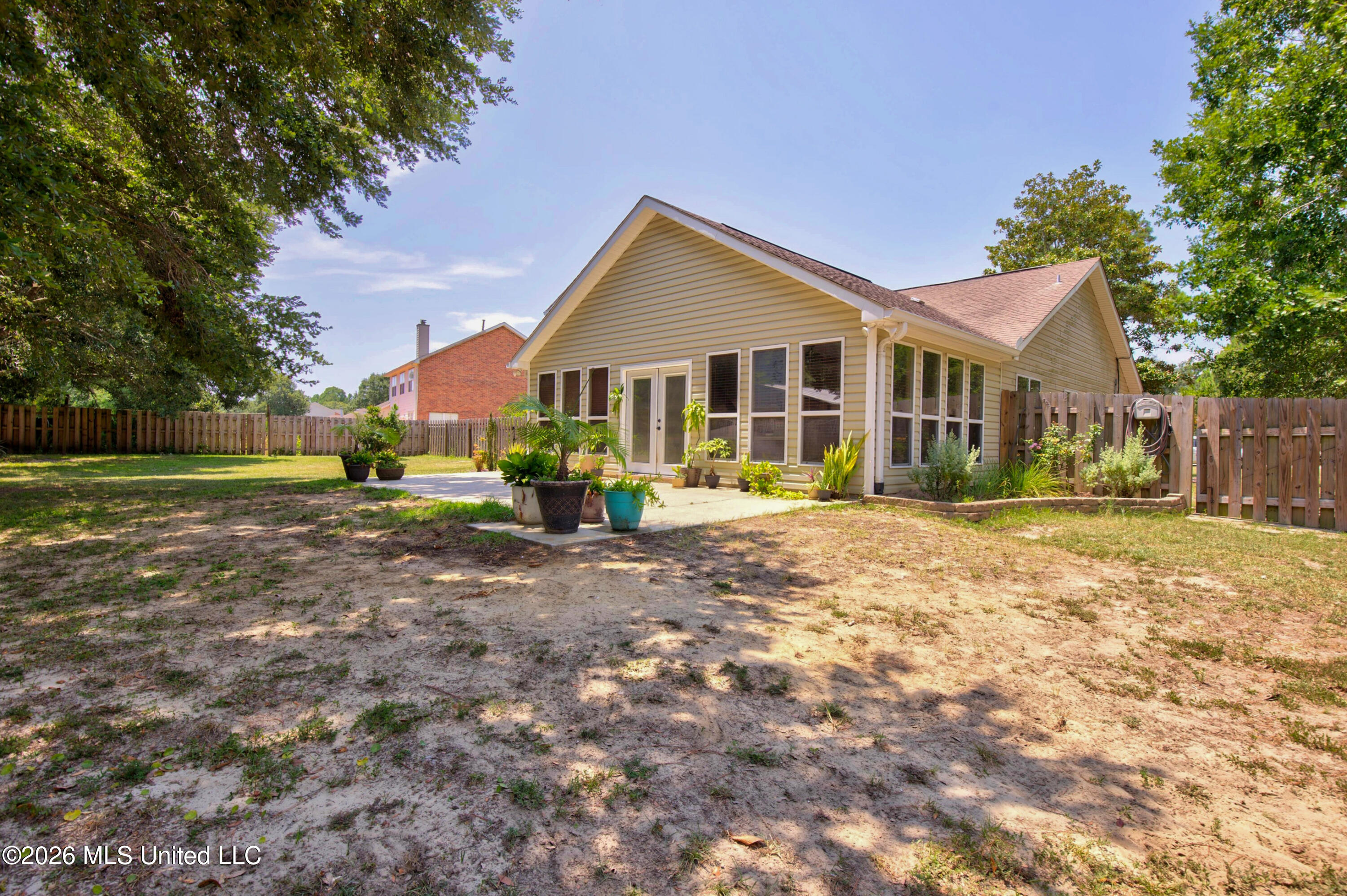 2117 Shelby Lane Property Photo 5