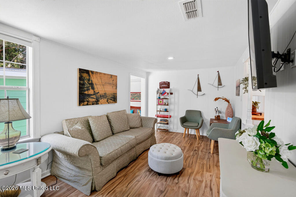 928 Longo Street Property Photo 6