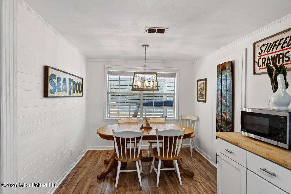 928 Longo Street Property Photo 10