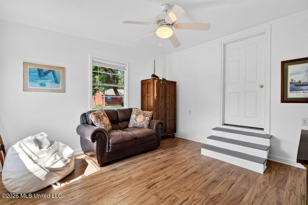 928 Longo Street Property Photo 25