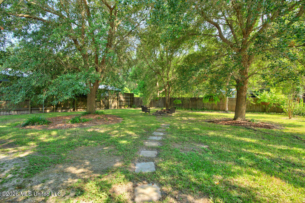 928 Longo Street Property Photo 39