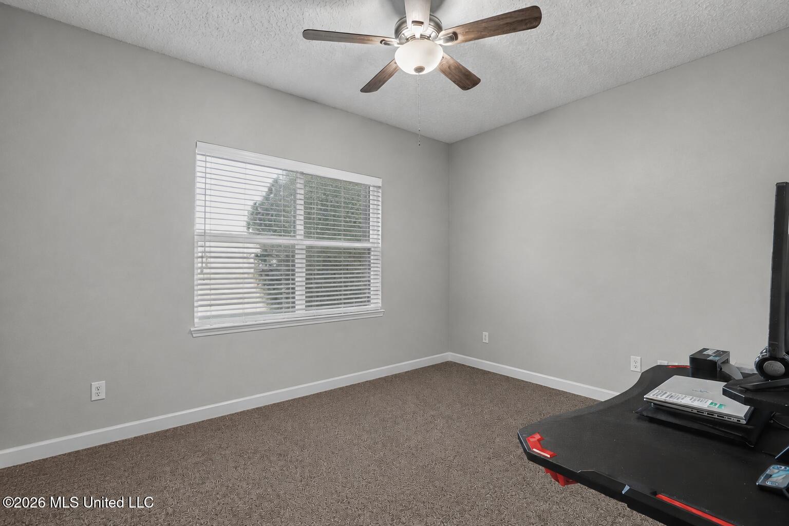 746 Waters View Drive Property Photo 5