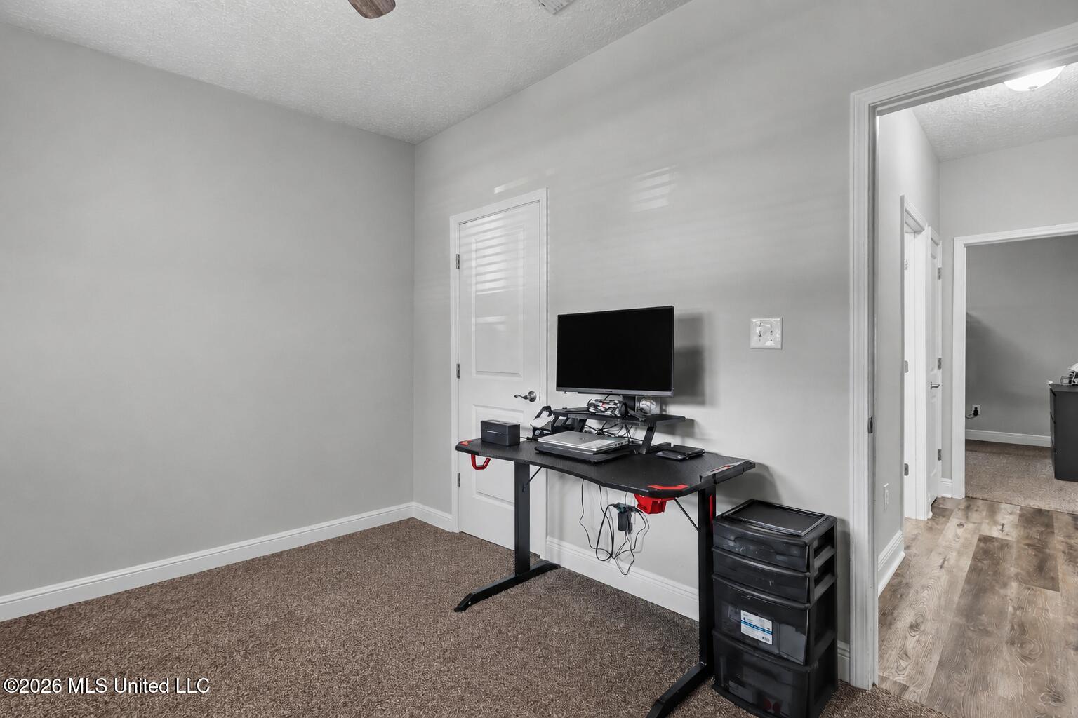 746 Waters View Drive Property Photo 6