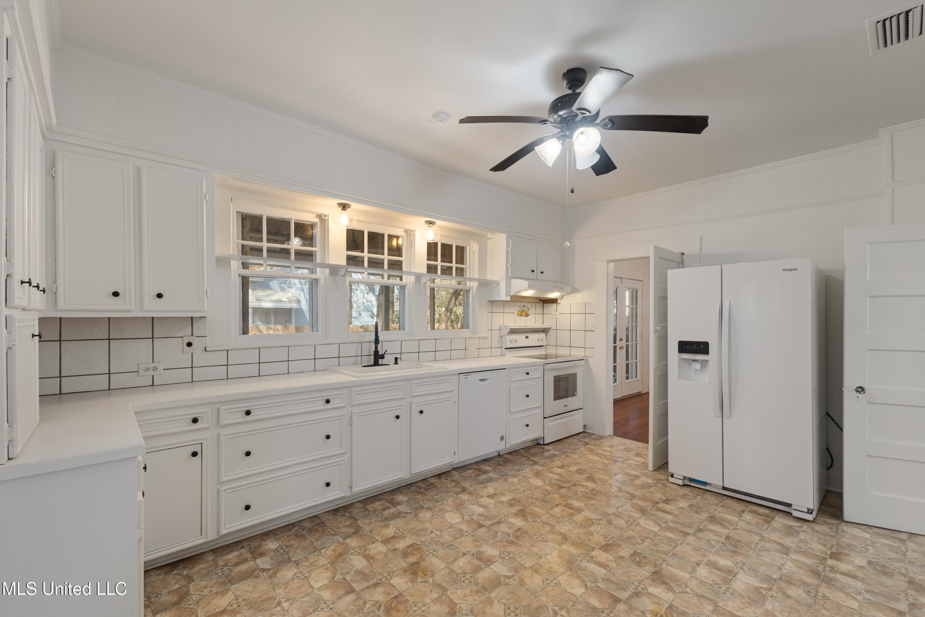 402 8th Avenue Property Photo 12