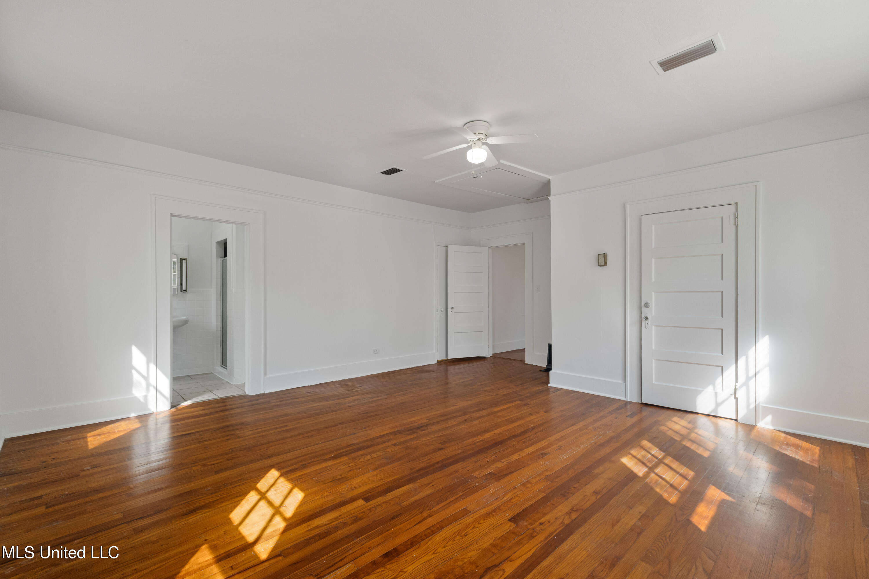 402 8th Avenue Property Photo 18