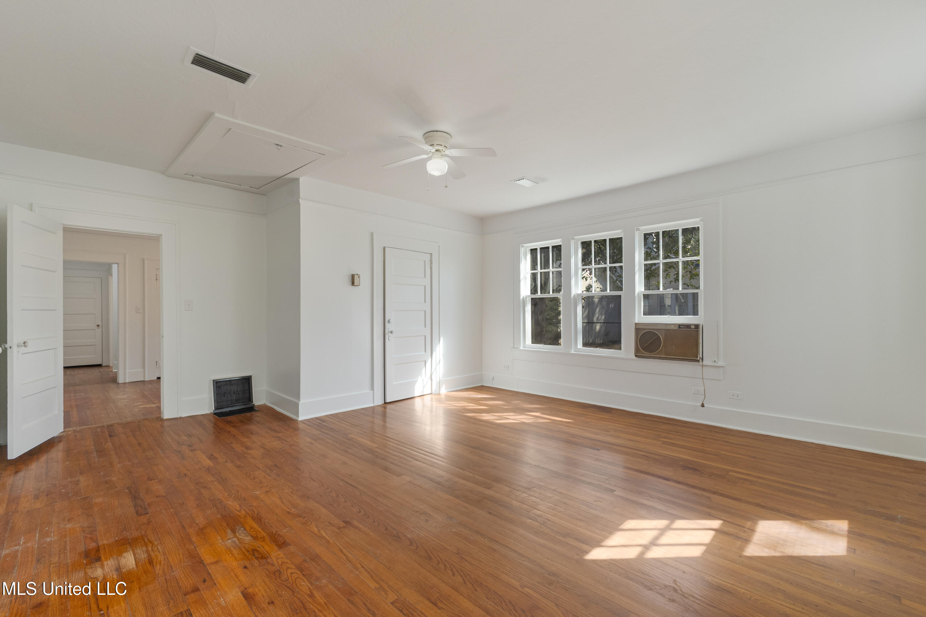 402 8th Avenue Property Photo 19