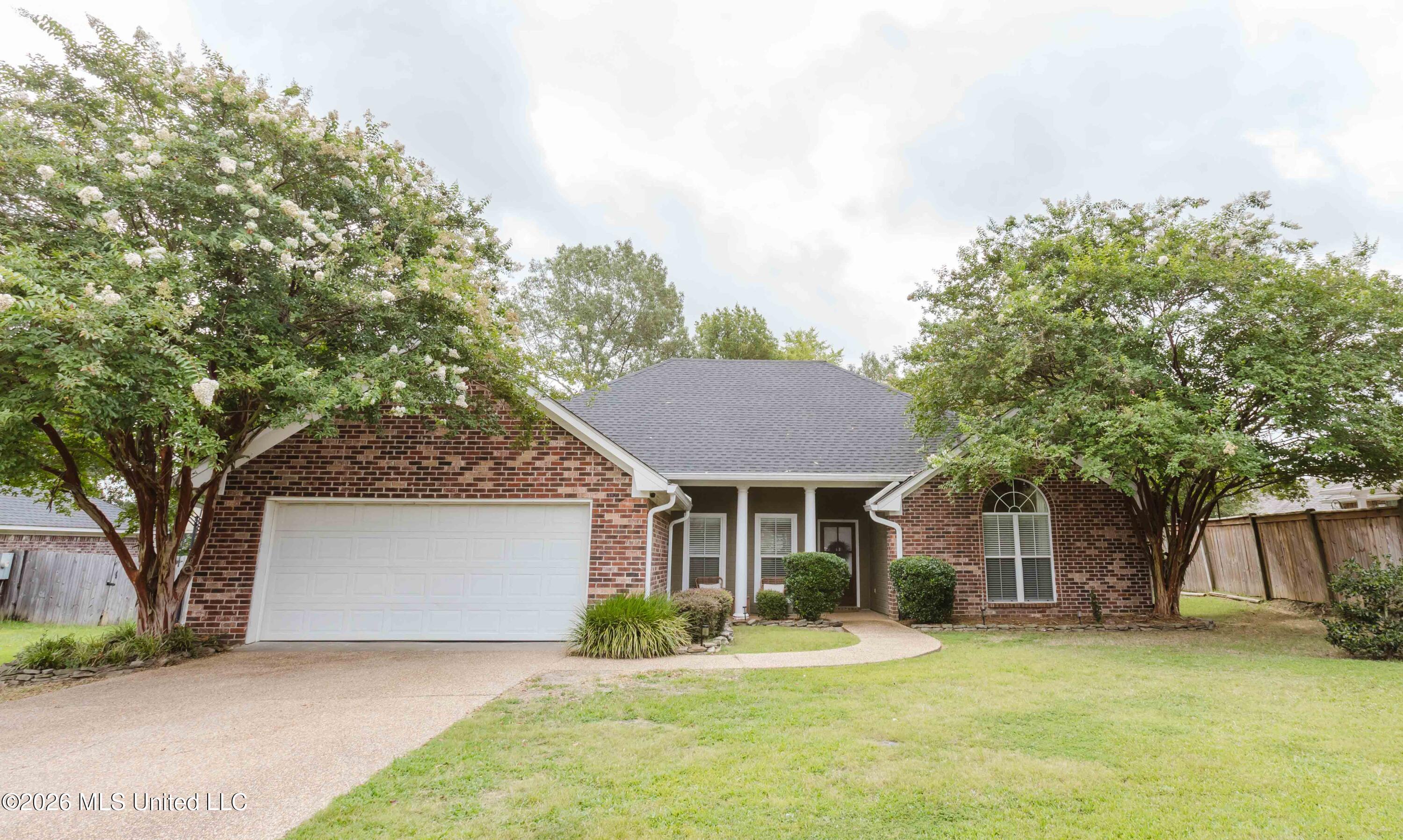 103 Sherwood Drive Property Photo 1