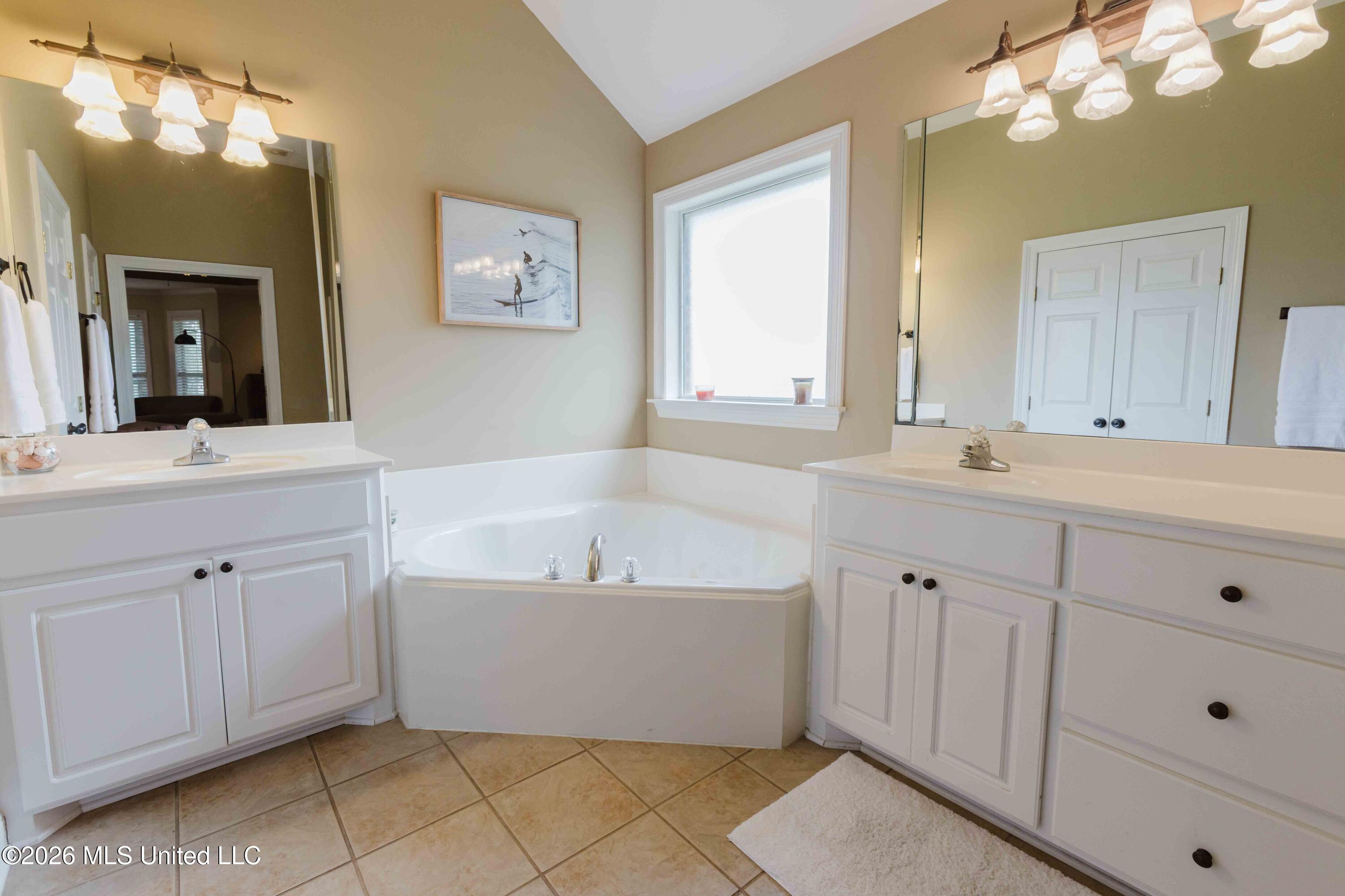 103 Sherwood Drive Property Photo 14