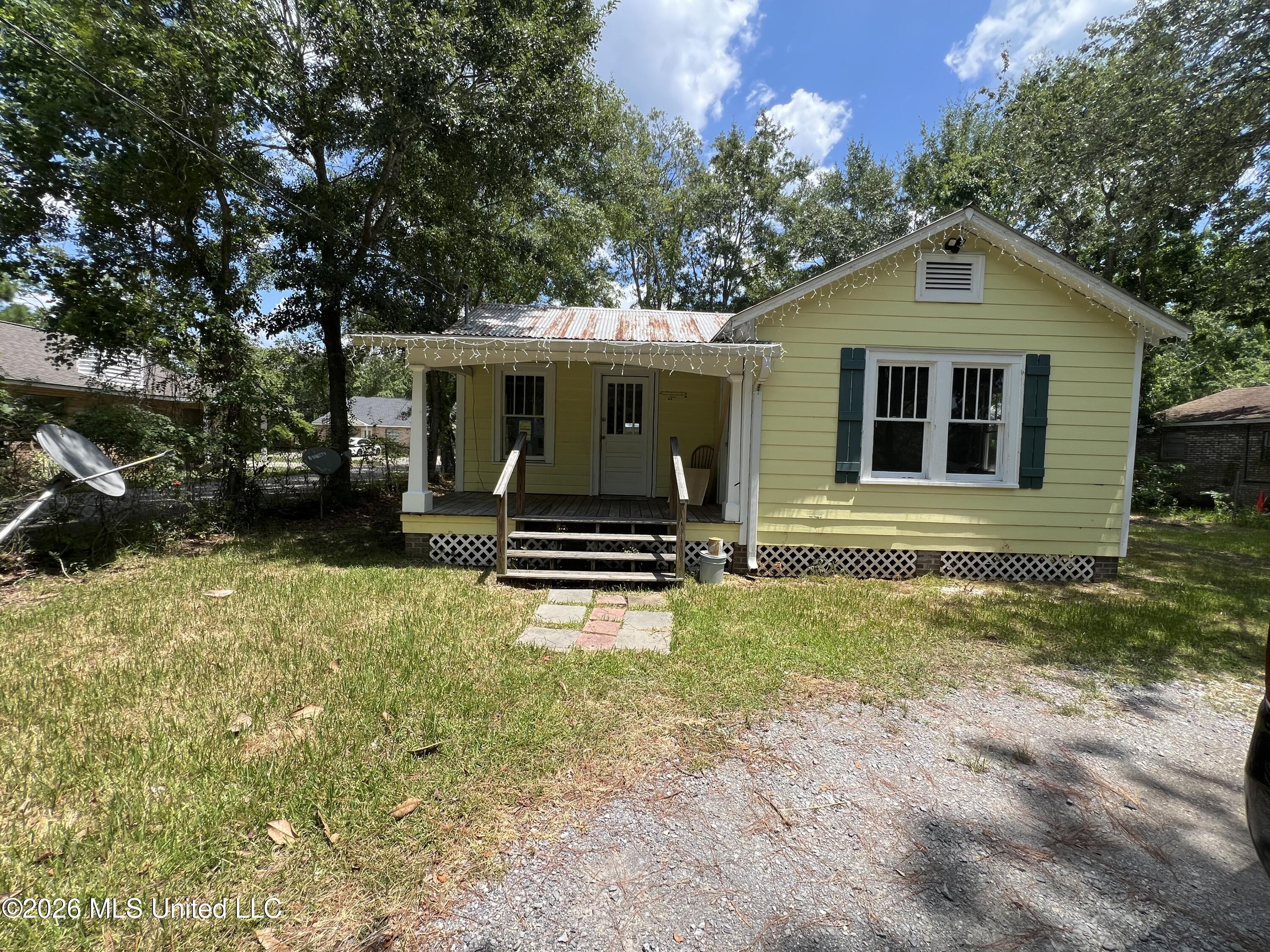 353 Seal Avenue Property Photo 1