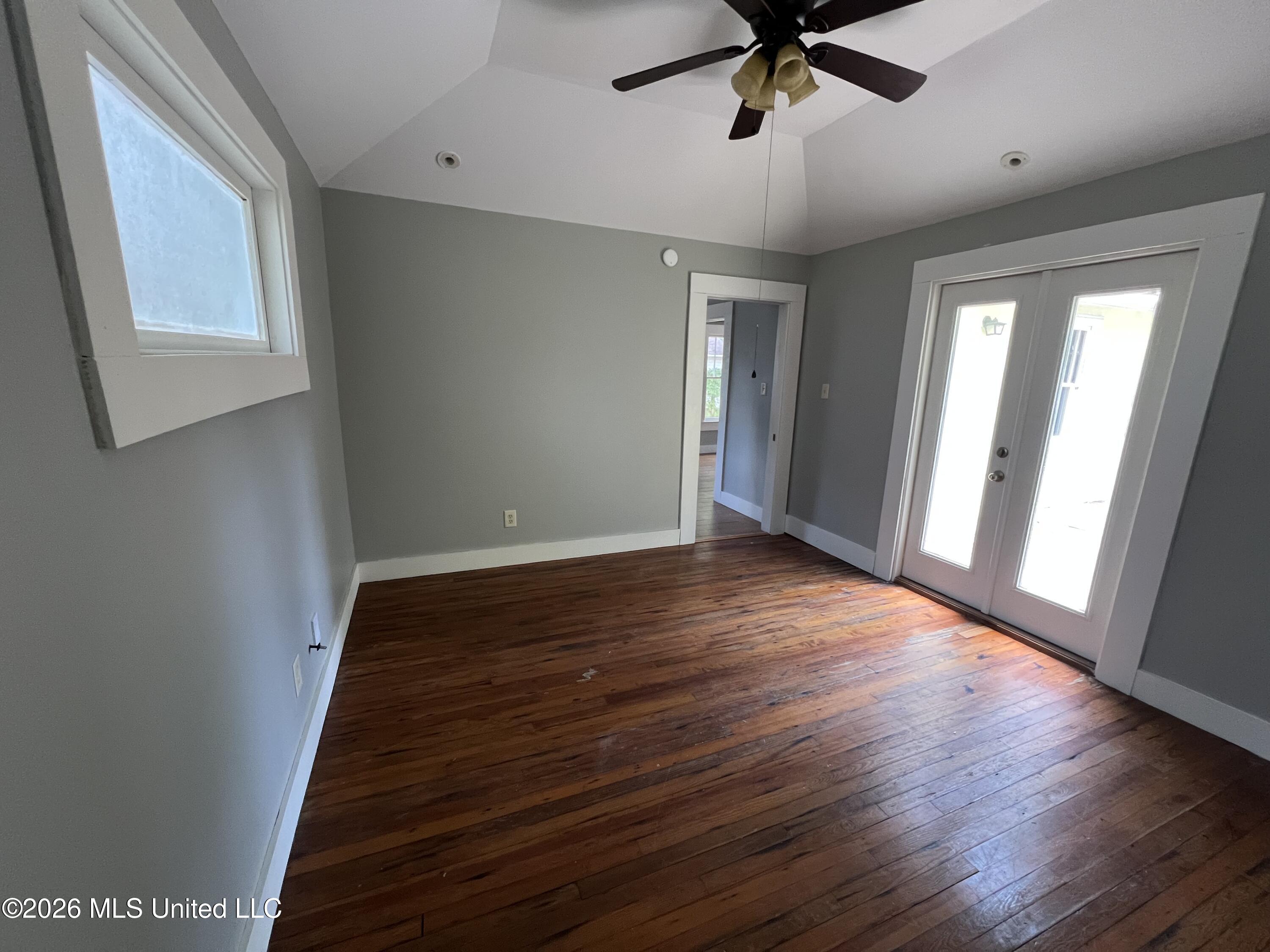 353 Seal Avenue Property Photo 3