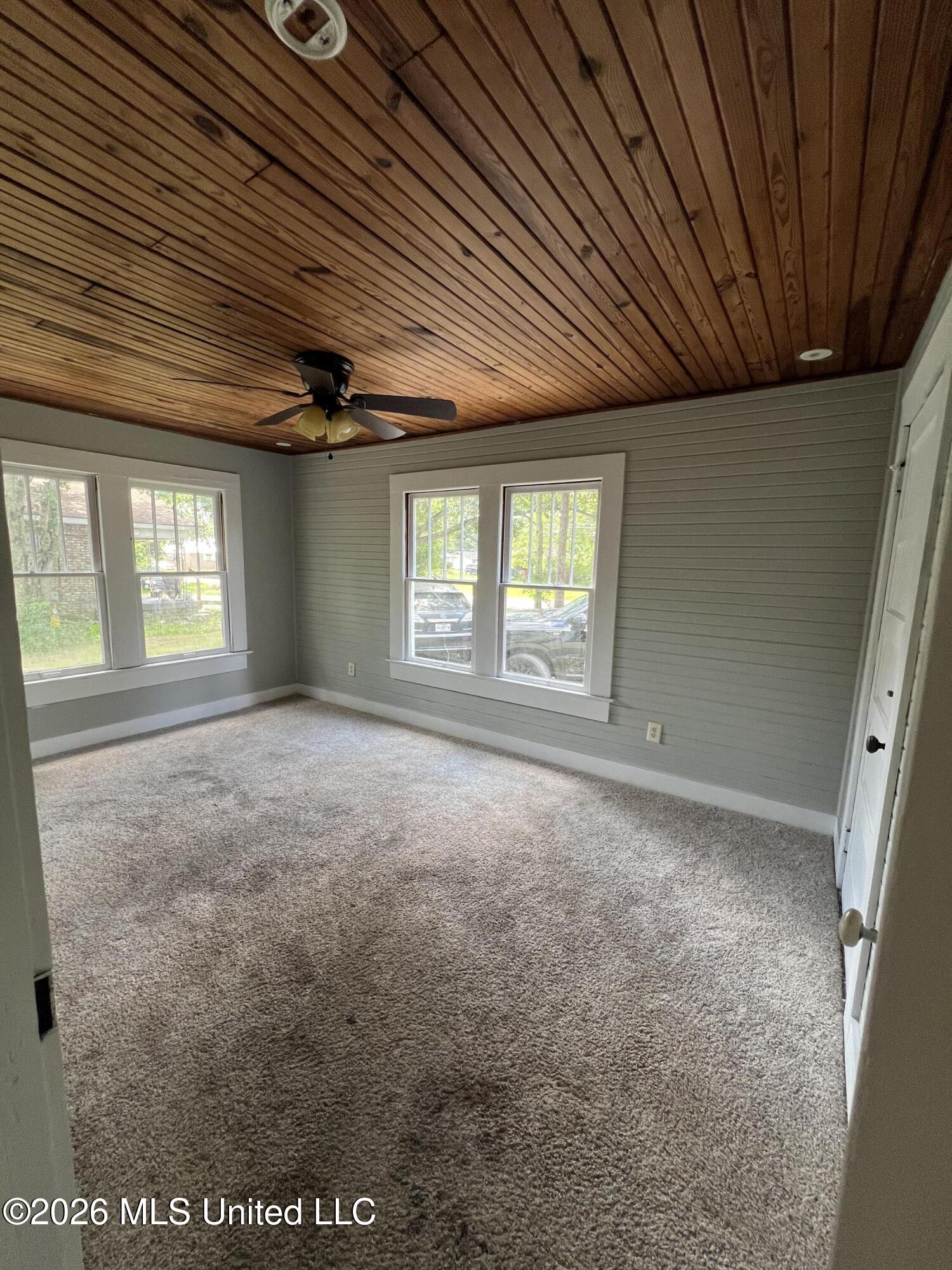 353 Seal Avenue Property Photo 6