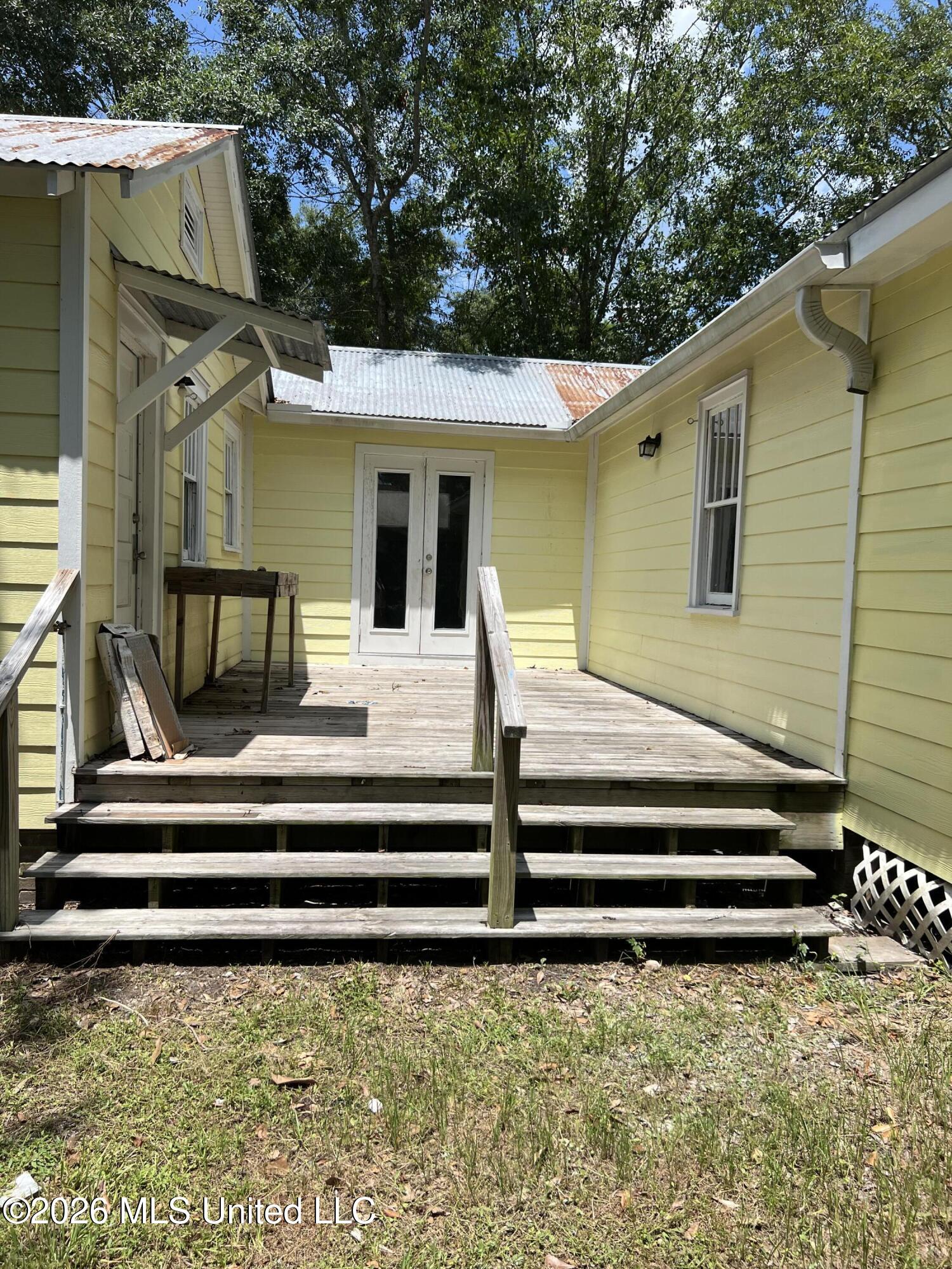353 Seal Avenue Property Photo 14