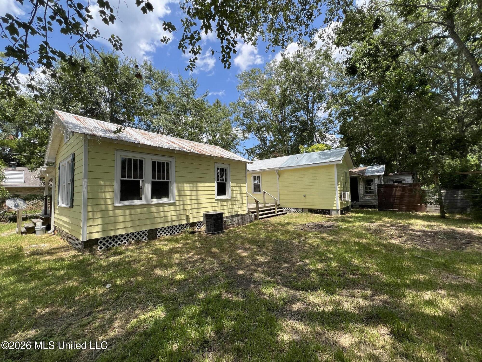 353 Seal Avenue Property Photo 15