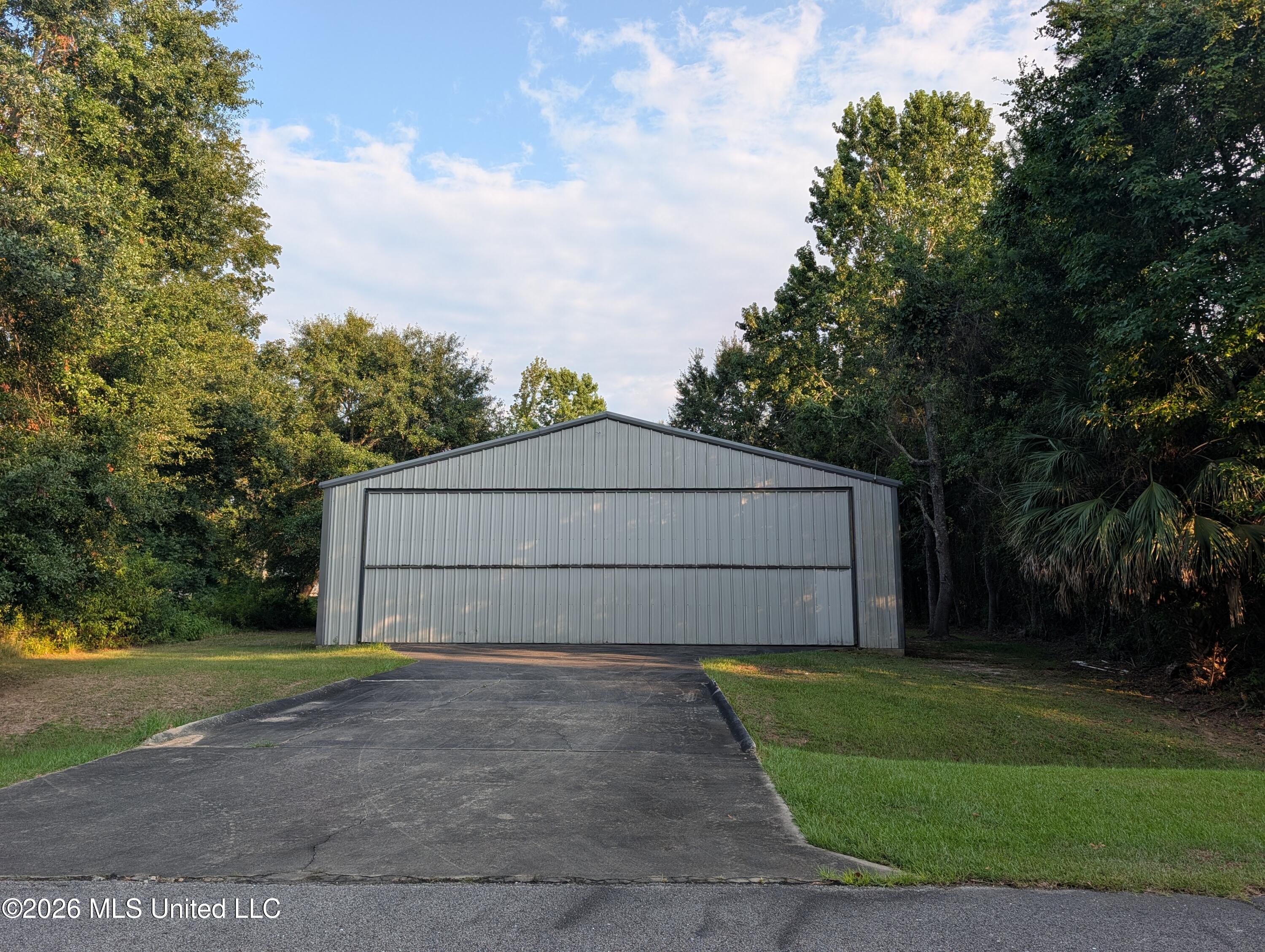 2390 Coelho Way Property Photo 5
