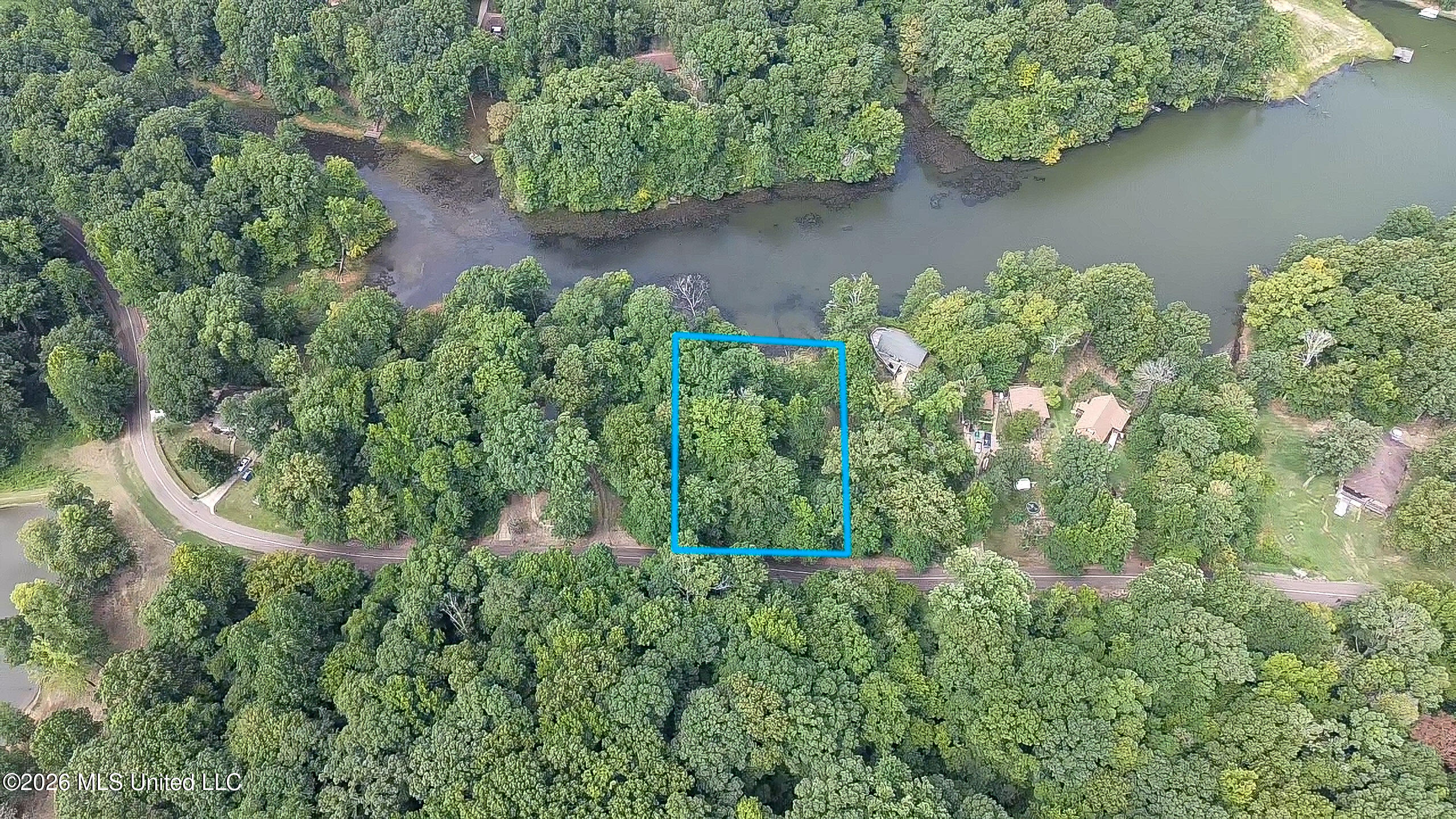 1915 Mattaha Drive Property Photo 8