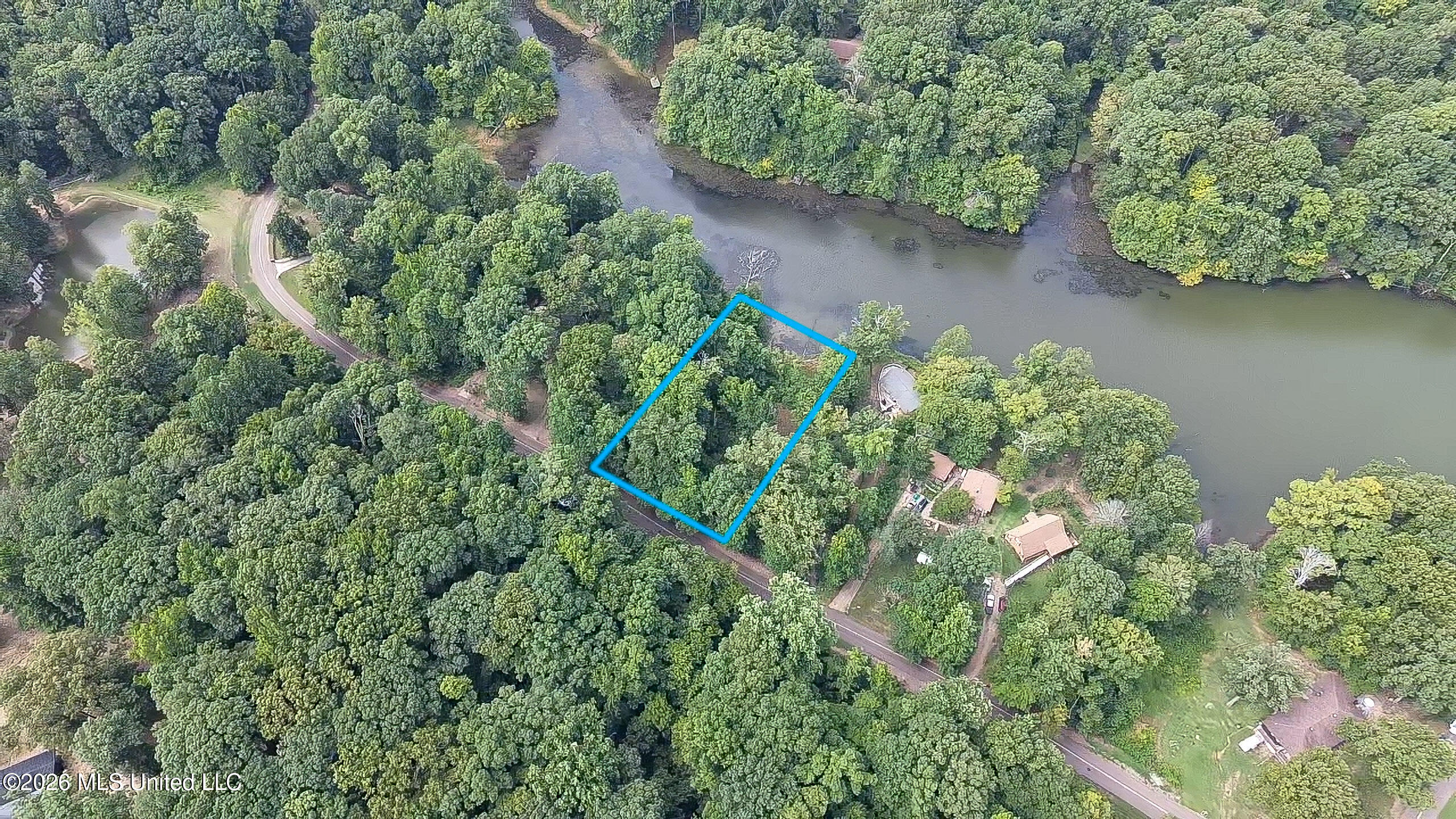 1915 Mattaha Drive Property Photo 10
