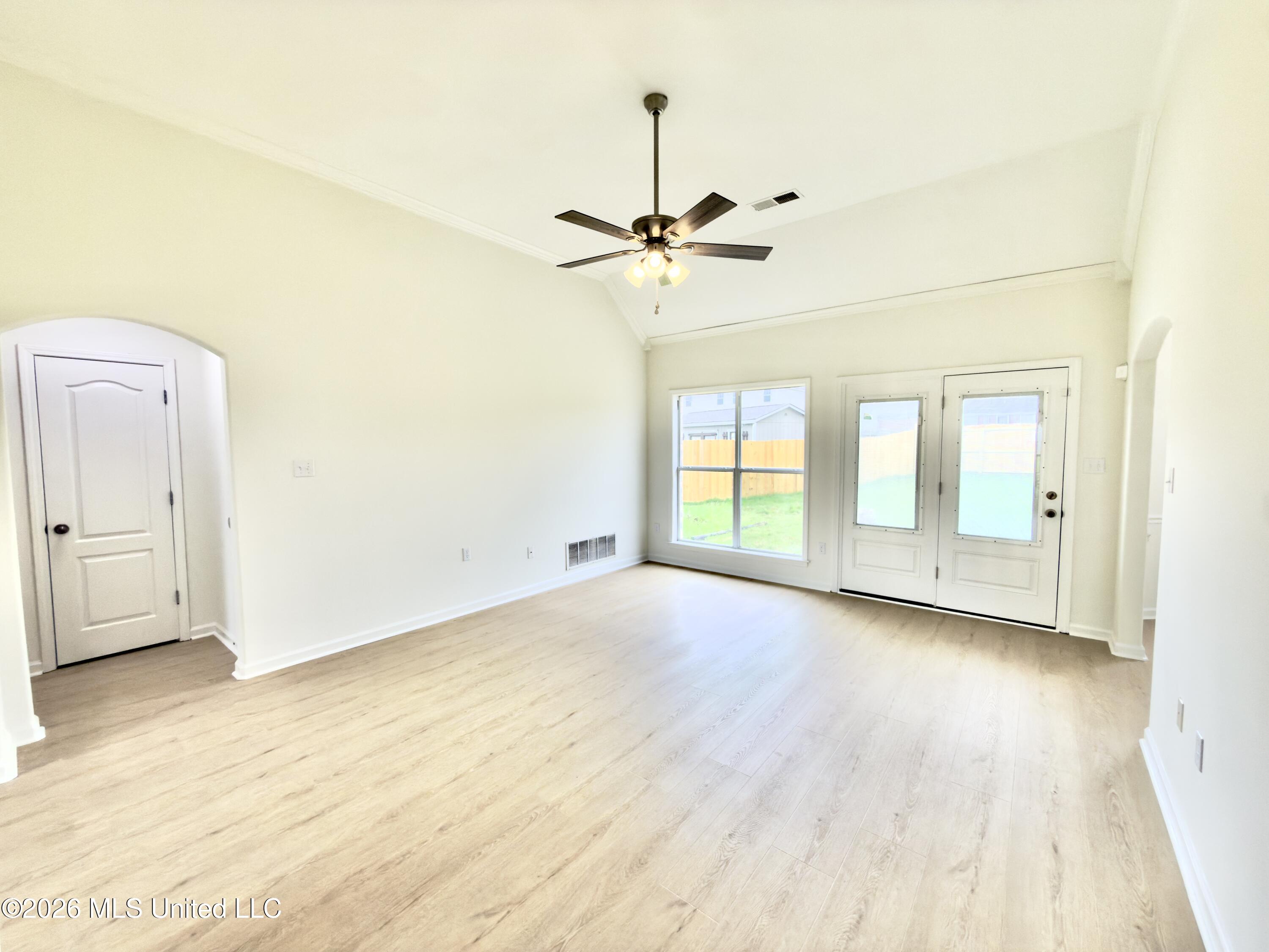 7264 Grandiflora Drive Property Photo 4
